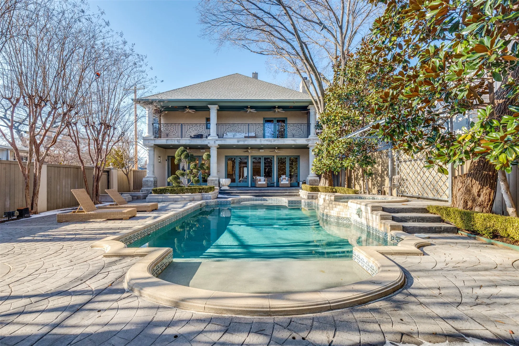 Single Family Residence For Sale in Dallas County , 4800 Abbott Avenue, Highland Park, Texas 75205, 4 Bedroom, 5 Bathroom, 3 Garage spaces, 4,408 Sqft, built in 1996, mls#21331941, Real Estate Agent in Highland Park, Homes For Sale in Dallas county, Homes For Sale in Highland Park, Realtor in Highland Park Texas, Real Estate Brokerage Independent Realty Texas, Luminita Cordes Realtor