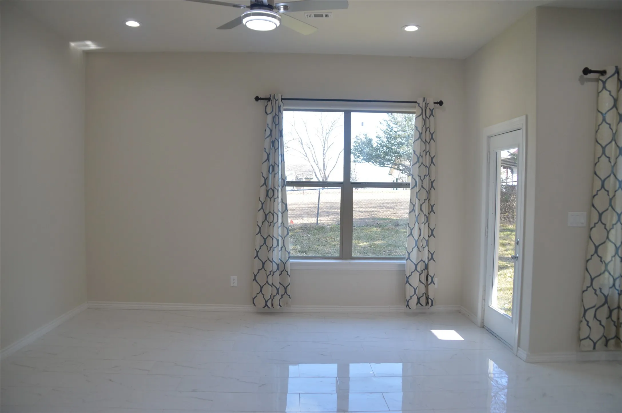 Single Family Residence For Rent in Collin County , 4565 County Road 446, Princeton, Texas 75407, 4 Bedroom, 3 Bathroom, 1 Garage spaces, 2,427 Sqft, built in 2022, mls#21331943, Real Estate Agent in Princeton, Homes For Rent in Collin county, Homes For Rent in Princeton, Realtor in Princeton Texas, Real Estate Brokerage Independent Realty Texas, Luminita Cordes Realtor