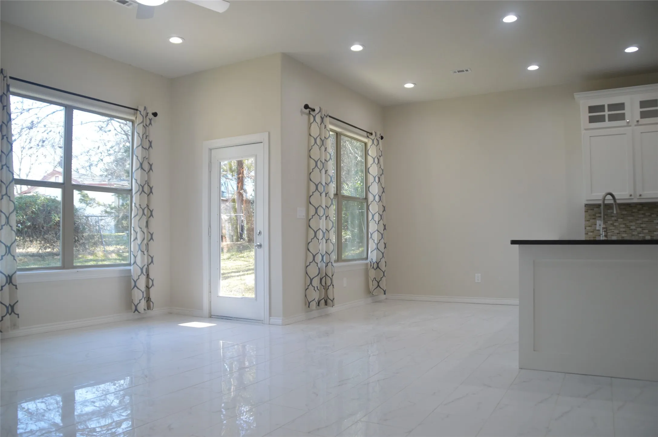 Single Family Residence For Rent in Collin County , 4565 County Road 446, Princeton, Texas 75407, 4 Bedroom, 3 Bathroom, 1 Garage spaces, 2,427 Sqft, built in 2022, mls#21331943, Real Estate Agent in Princeton, Homes For Rent in Collin county, Homes For Rent in Princeton, Realtor in Princeton Texas, Real Estate Brokerage Independent Realty Texas, Luminita Cordes Realtor