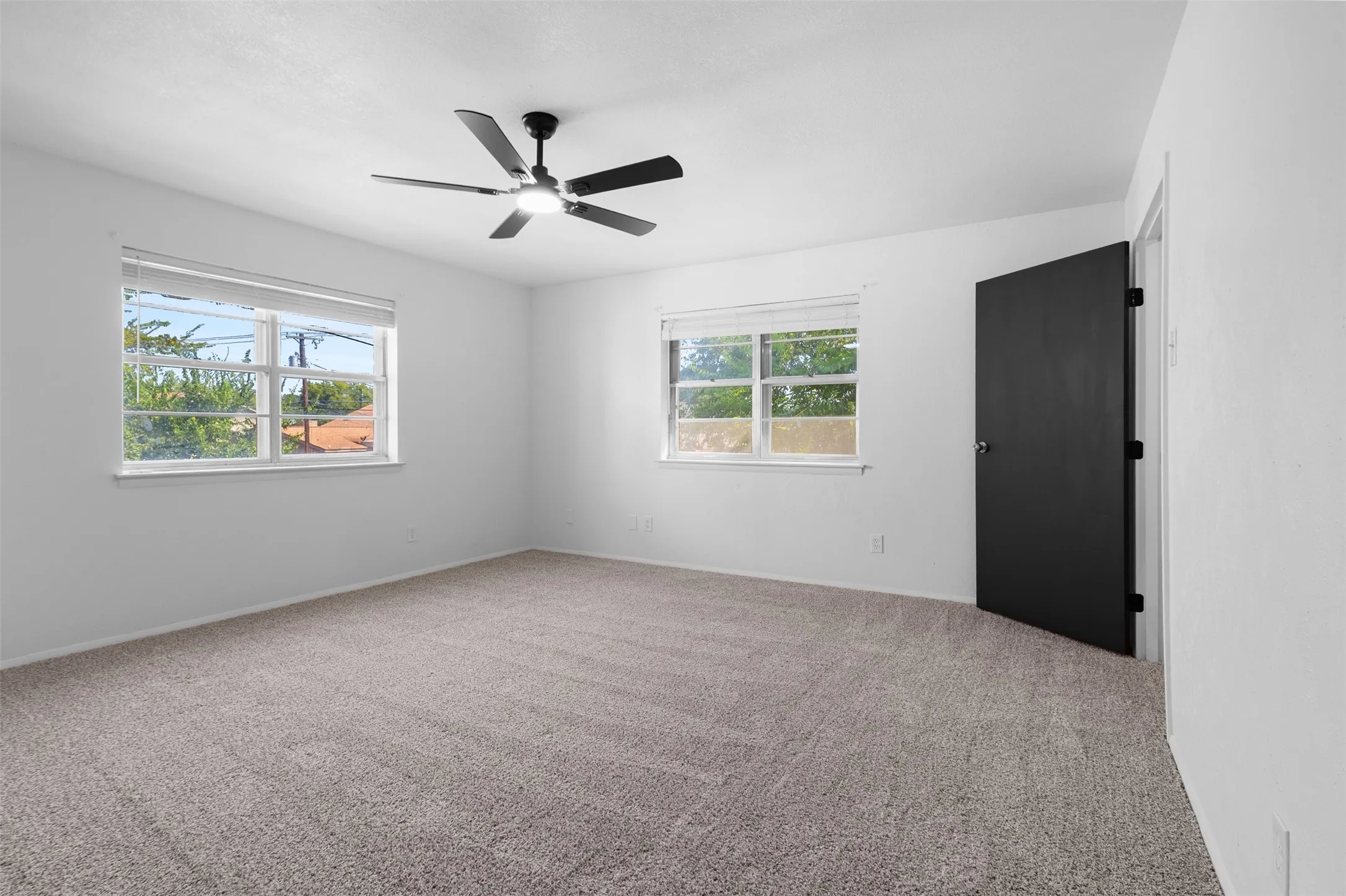 Single Family Residence For Rent in Tarrant County , 2806 Spring Valley Drive, Bedford, Texas 76021, 3 Bedroom, 3 Bathroom, 2 Garage spaces, 1,672 Sqft, built in 1973, mls#21331946, Real Estate Agent in Bedford, Homes For Rent in Tarrant county, Homes For Rent in Bedford, Realtor in Bedford Texas, Real Estate Brokerage Independent Realty Texas, Luminita Cordes Realtor