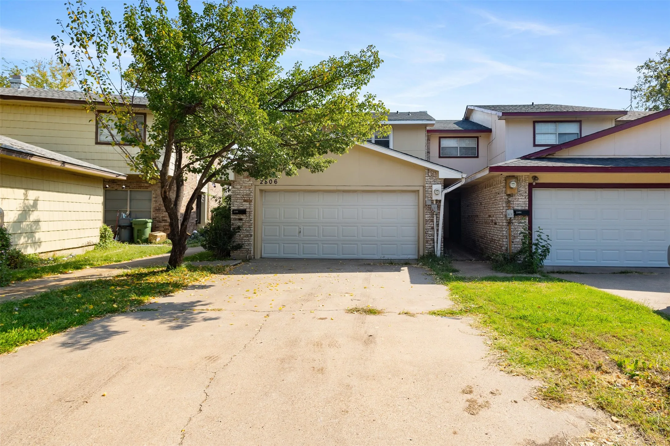 Single Family Residence For Rent in Tarrant County , 2806 Spring Valley Drive, Bedford, Texas 76021, 3 Bedroom, 3 Bathroom, 2 Garage spaces, 1,672 Sqft, built in 1973, mls#21331946, Real Estate Agent in Bedford, Homes For Rent in Tarrant county, Homes For Rent in Bedford, Realtor in Bedford Texas, Real Estate Brokerage Independent Realty Texas, Luminita Cordes Realtor