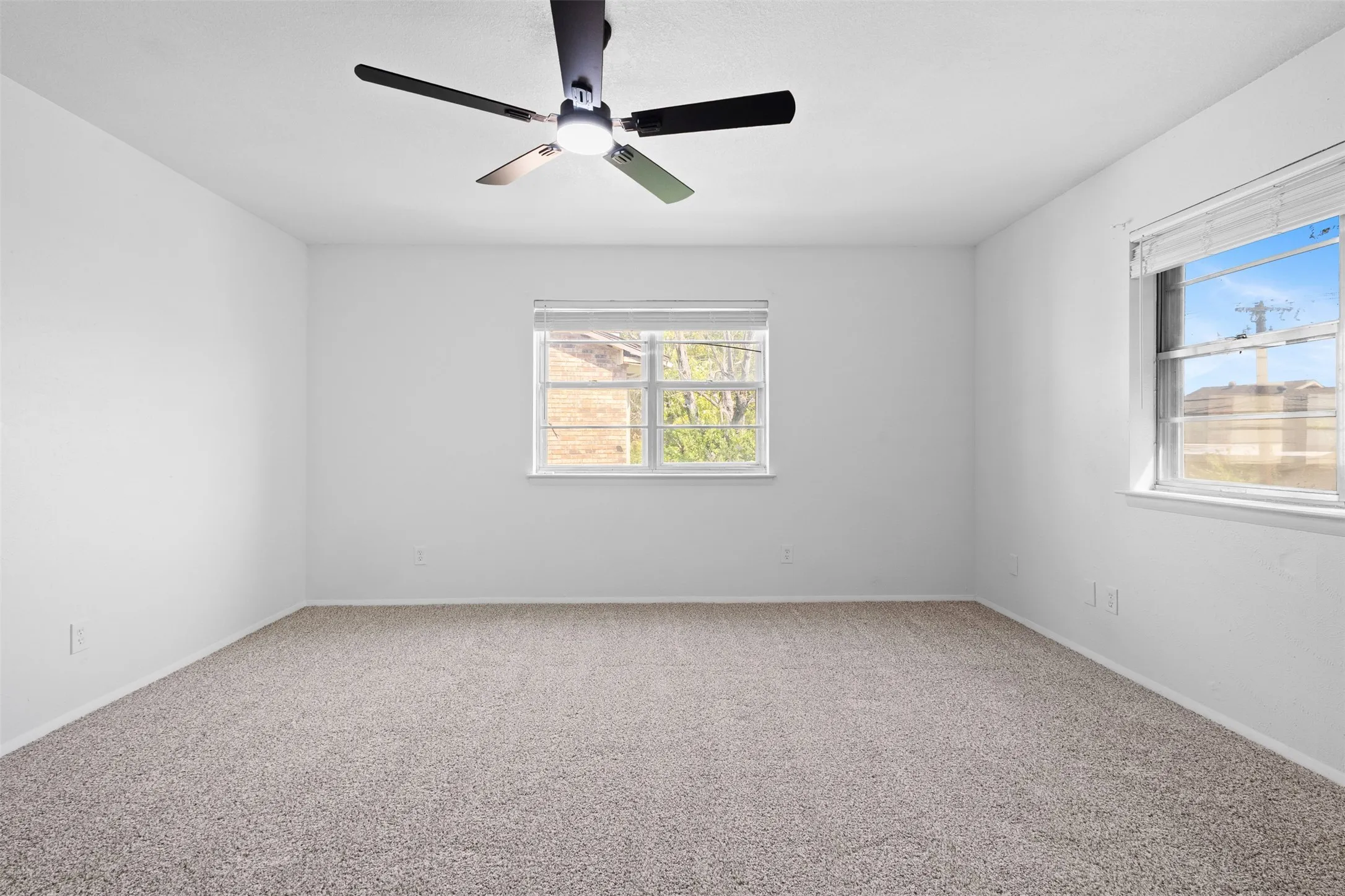 Single Family Residence For Rent in Tarrant County , 2806 Spring Valley Drive, Bedford, Texas 76021, 3 Bedroom, 3 Bathroom, 2 Garage spaces, 1,672 Sqft, built in 1973, mls#21331946, Real Estate Agent in Bedford, Homes For Rent in Tarrant county, Homes For Rent in Bedford, Realtor in Bedford Texas, Real Estate Brokerage Independent Realty Texas, Luminita Cordes Realtor