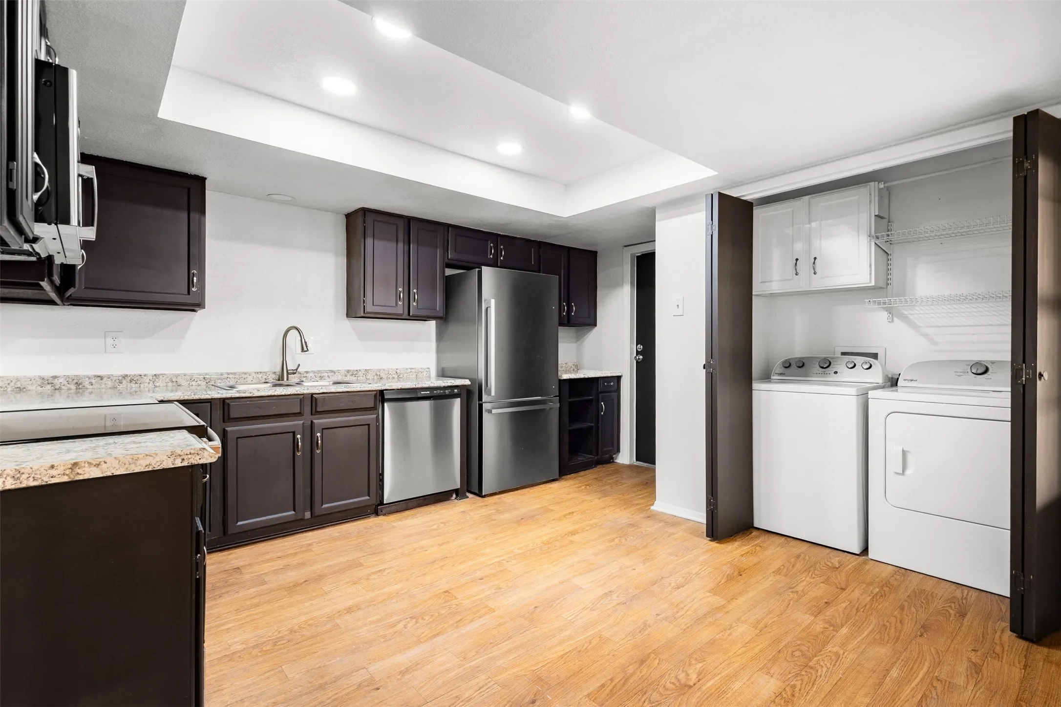 Single Family Residence For Rent in Tarrant County , 2806 Spring Valley Drive, Bedford, Texas 76021, 3 Bedroom, 3 Bathroom, 2 Garage spaces, 1,672 Sqft, built in 1973, mls#21331946, Real Estate Agent in Bedford, Homes For Rent in Tarrant county, Homes For Rent in Bedford, Realtor in Bedford Texas, Real Estate Brokerage Independent Realty Texas, Luminita Cordes Realtor