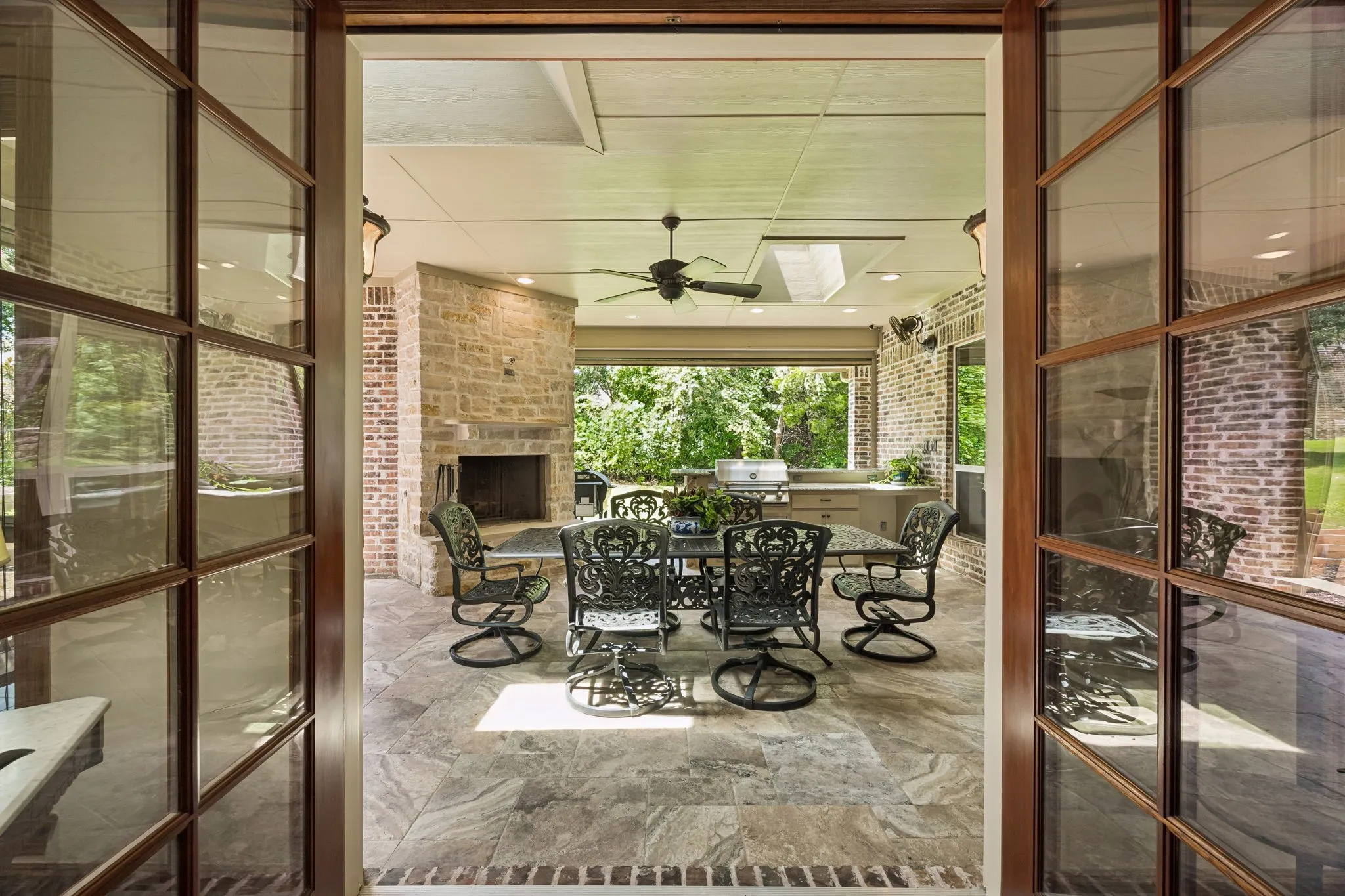 Single Family Residence For Sale in Collin County , 79 Seis Lagos Trail, Lucas, Texas 75098, 4 Bedroom, 4 Bathroom, 3 Garage spaces, 4,034 Sqft, built in 2004, mls#21331404, Real Estate Agent in Lucas, Homes For Sale in Collin county, Homes For Sale in Lucas, Realtor in Lucas Texas, Real Estate Brokerage Independent Realty Texas, Luminita Cordes Realtor