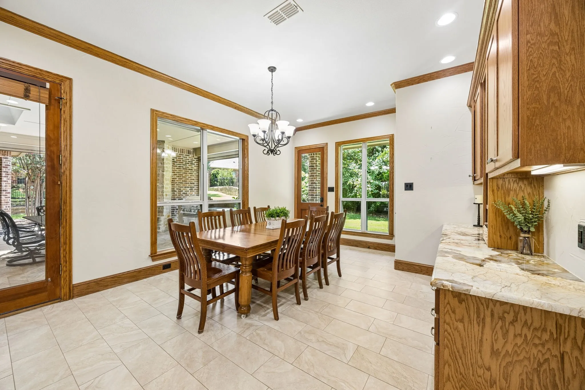 Single Family Residence For Sale in Collin County , 79 Seis Lagos Trail, Lucas, Texas 75098, 4 Bedroom, 4 Bathroom, 3 Garage spaces, 4,034 Sqft, built in 2004, mls#21331404, Real Estate Agent in Lucas, Homes For Sale in Collin county, Homes For Sale in Lucas, Realtor in Lucas Texas, Real Estate Brokerage Independent Realty Texas, Luminita Cordes Realtor
