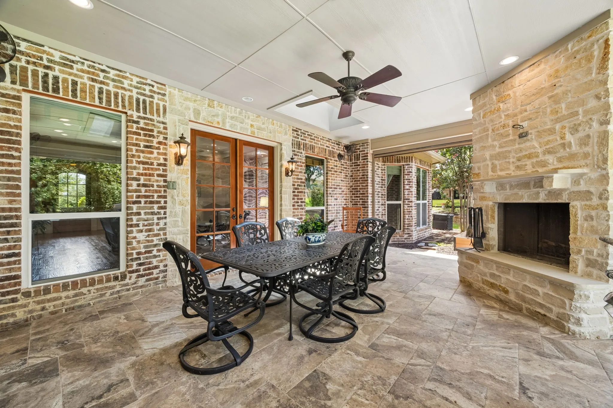 Single Family Residence For Sale in Collin County , 79 Seis Lagos Trail, Lucas, Texas 75098, 4 Bedroom, 4 Bathroom, 3 Garage spaces, 4,034 Sqft, built in 2004, mls#21331404, Real Estate Agent in Lucas, Homes For Sale in Collin county, Homes For Sale in Lucas, Realtor in Lucas Texas, Real Estate Brokerage Independent Realty Texas, Luminita Cordes Realtor