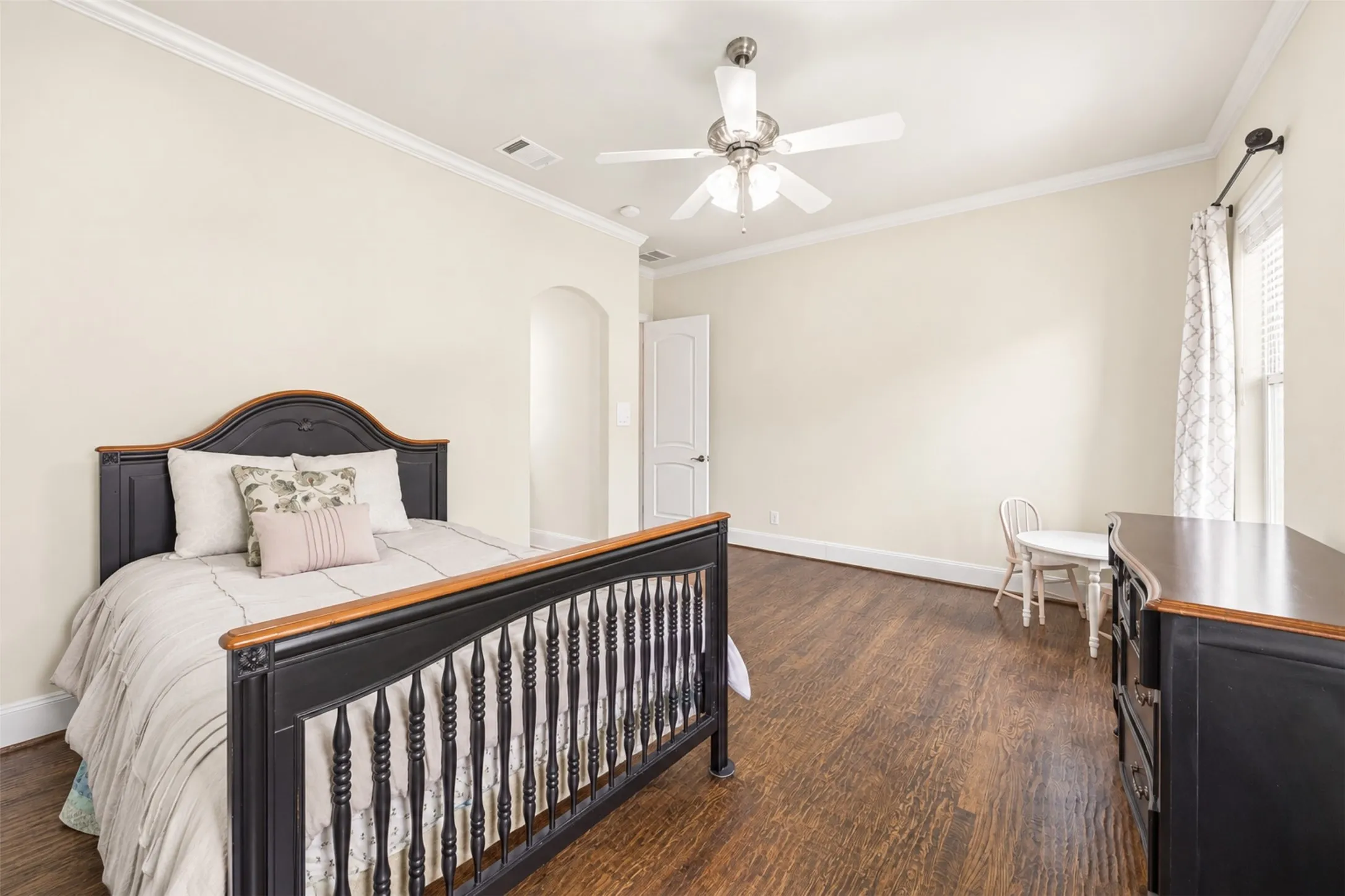 Single Family Residence For Sale in Collin County , 79 Seis Lagos Trail, Lucas, Texas 75098, 4 Bedroom, 4 Bathroom, 3 Garage spaces, 4,034 Sqft, built in 2004, mls#21331404, Real Estate Agent in Lucas, Homes For Sale in Collin county, Homes For Sale in Lucas, Realtor in Lucas Texas, Real Estate Brokerage Independent Realty Texas, Luminita Cordes Realtor