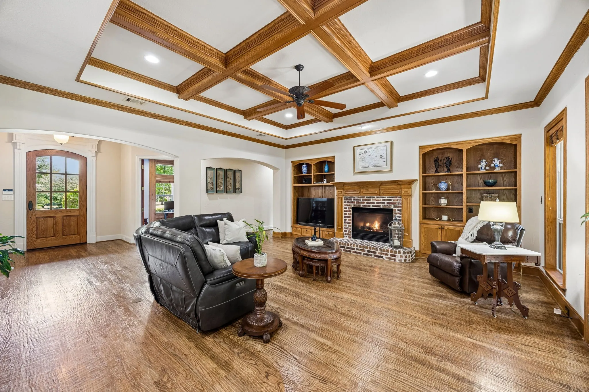 Single Family Residence For Sale in Collin County , 79 Seis Lagos Trail, Lucas, Texas 75098, 4 Bedroom, 4 Bathroom, 3 Garage spaces, 4,034 Sqft, built in 2004, mls#21331404, Real Estate Agent in Lucas, Homes For Sale in Collin county, Homes For Sale in Lucas, Realtor in Lucas Texas, Real Estate Brokerage Independent Realty Texas, Luminita Cordes Realtor