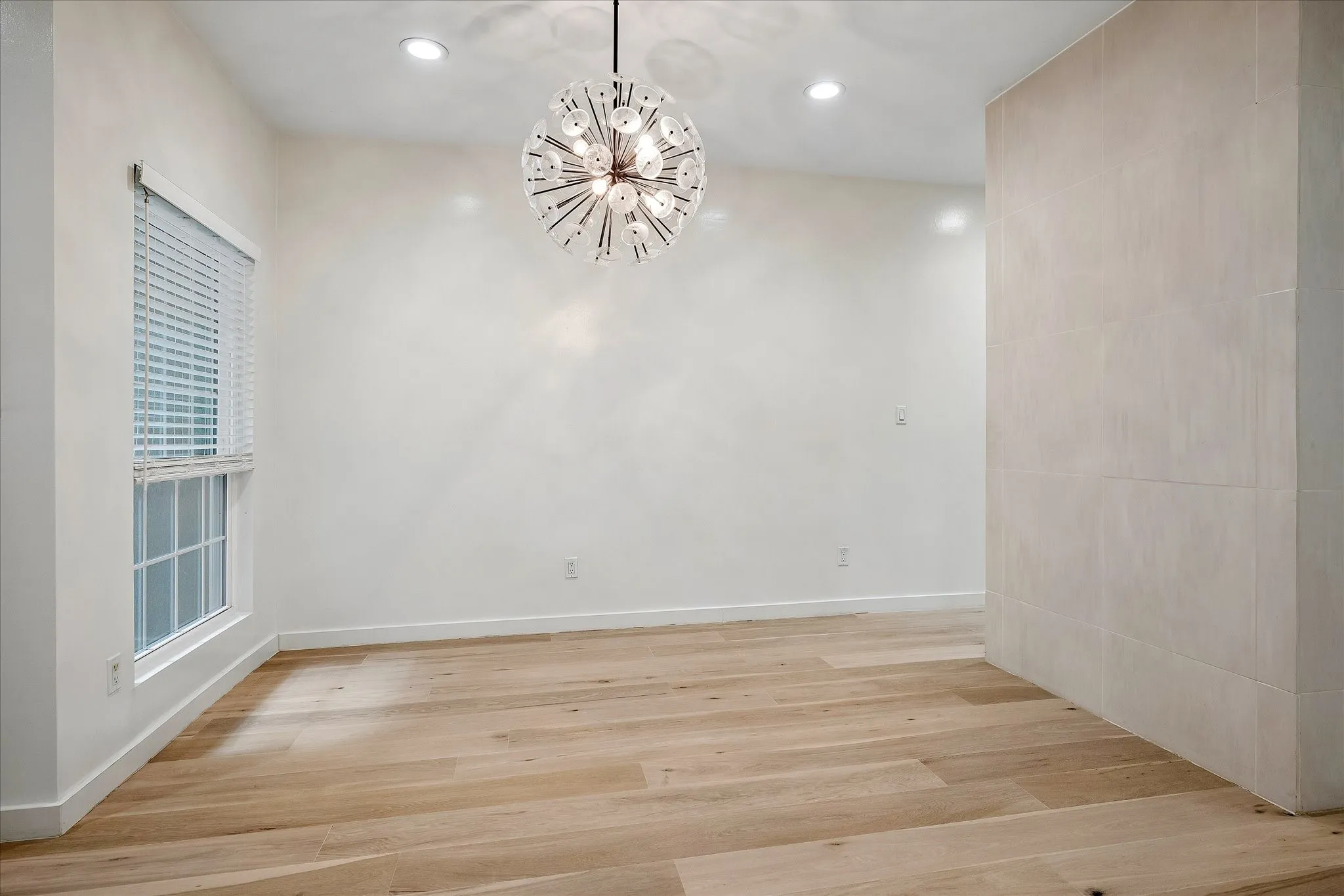 Light bright dining room.
