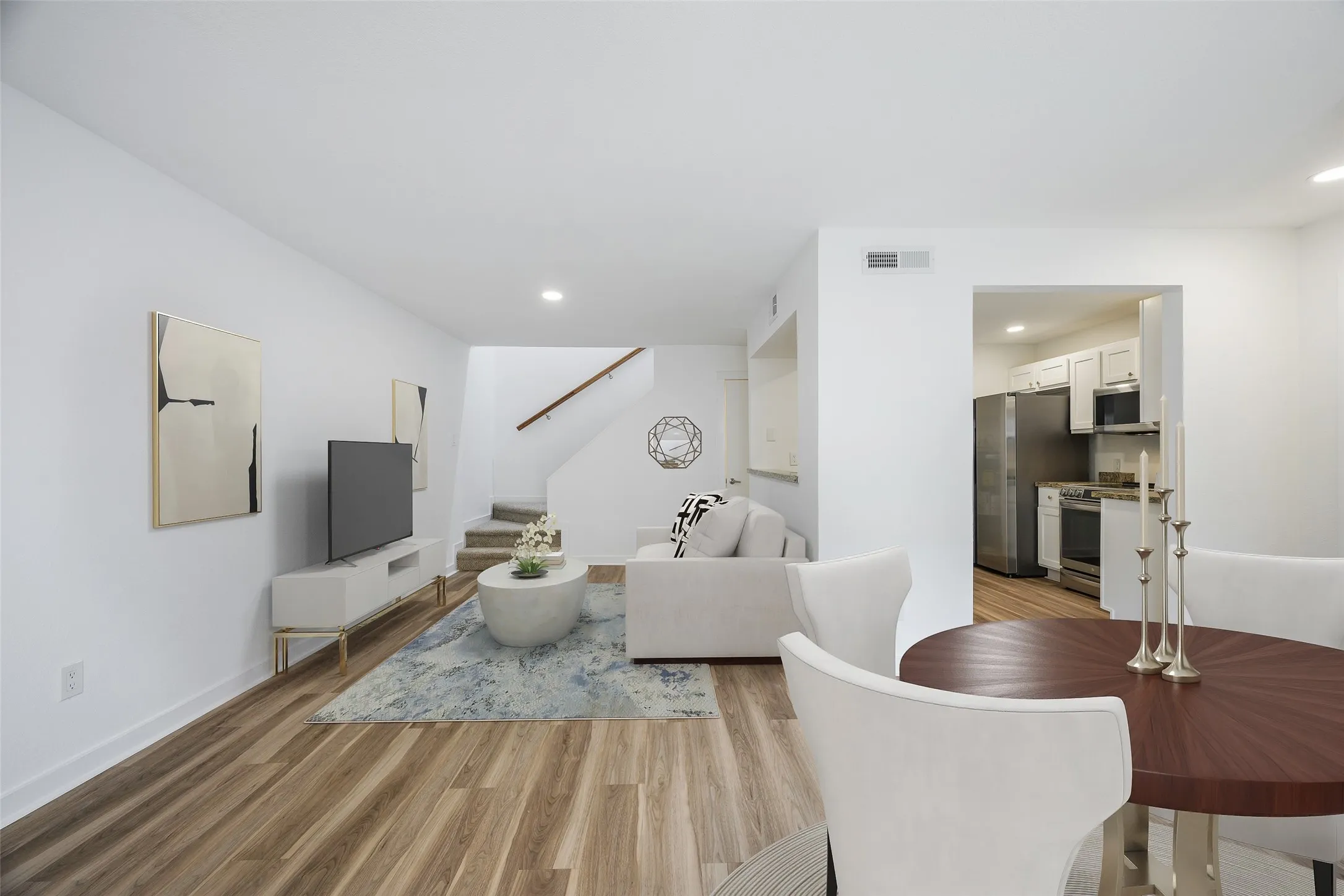 Condominium For Sale in Dallas County , 4777 Cedar Springs Road 7P, Dallas, Texas 75219, 2 Bedroom, 2 Bathroom, 1 Garage spaces, 890 Sqft, built in 1983, mls#21326524, Real Estate Agent in Dallas, Homes For Sale in Dallas county, Homes For Sale in Dallas, Realtor in Dallas Texas, Real Estate Brokerage Independent Realty Texas, Luminita Cordes Realtor