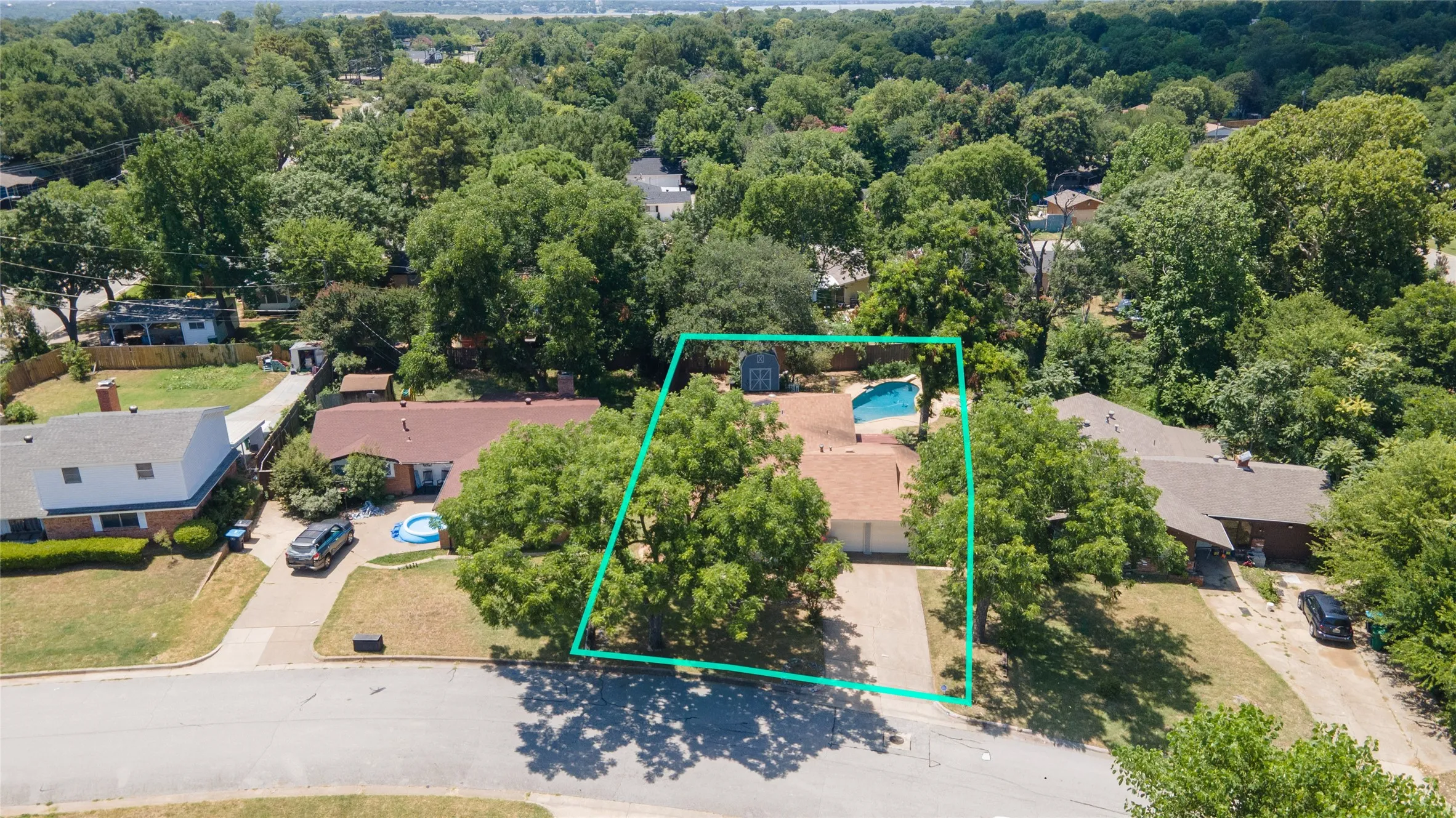 Single Family Residence For Sale in Tarrant County , 7362 Robinhood Lane, Fort Worth, Texas 76112, 3 Bedroom, 2 Bathroom, 2 Garage spaces, 2,090 Sqft, built in 1959, mls#21317445, Real Estate Agent in Fort Worth, Homes For Sale in Tarrant county, Homes For Sale in Fort Worth, Realtor in Fort Worth Texas, Real Estate Brokerage Independent Realty Texas, Luminita Cordes Realtor