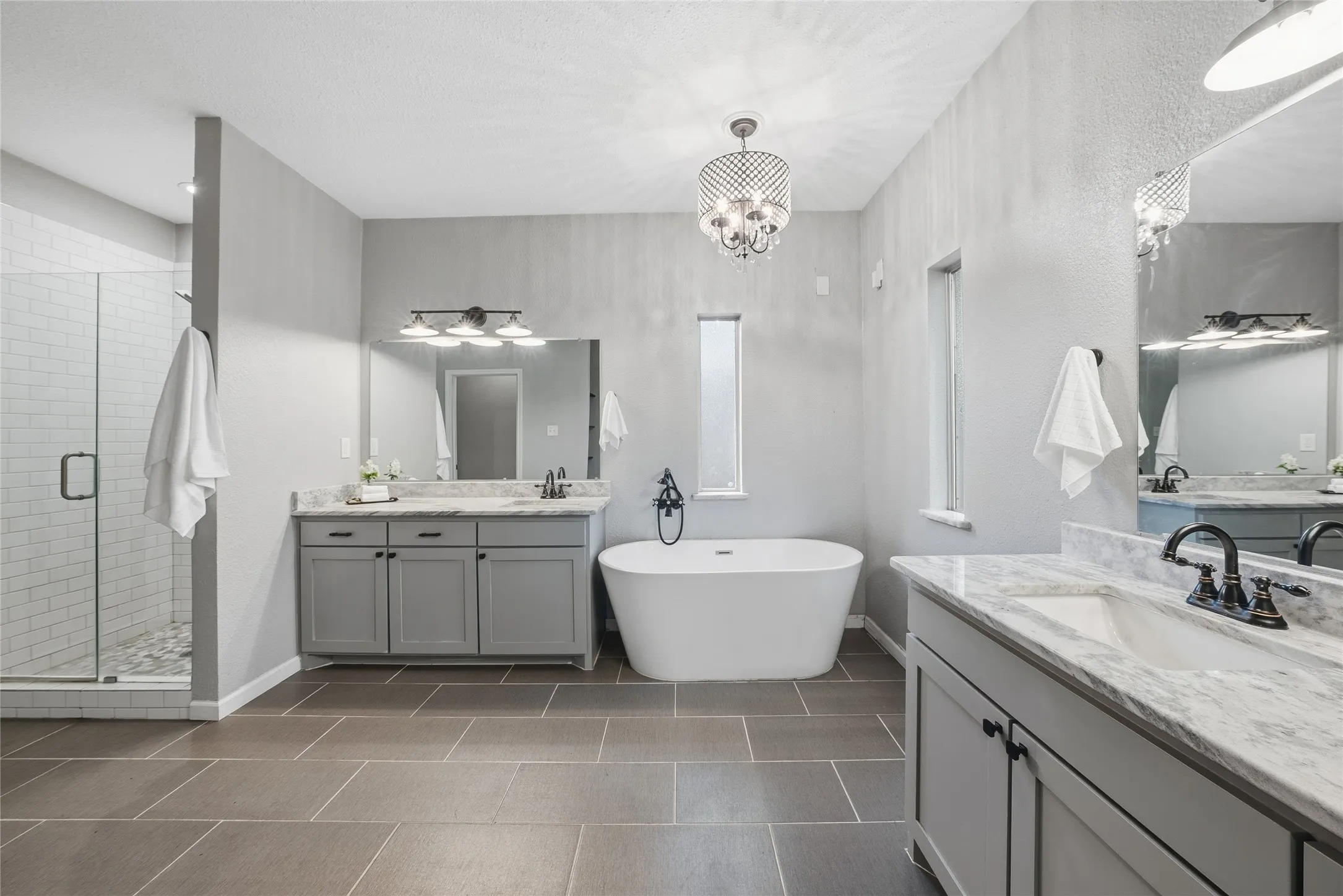 Single Family Residence For Sale in Tarrant County , 7362 Robinhood Lane, Fort Worth, Texas 76112, 3 Bedroom, 2 Bathroom, 2 Garage spaces, 2,090 Sqft, built in 1959, mls#21317445, Real Estate Agent in Fort Worth, Homes For Sale in Tarrant county, Homes For Sale in Fort Worth, Realtor in Fort Worth Texas, Real Estate Brokerage Independent Realty Texas, Luminita Cordes Realtor
