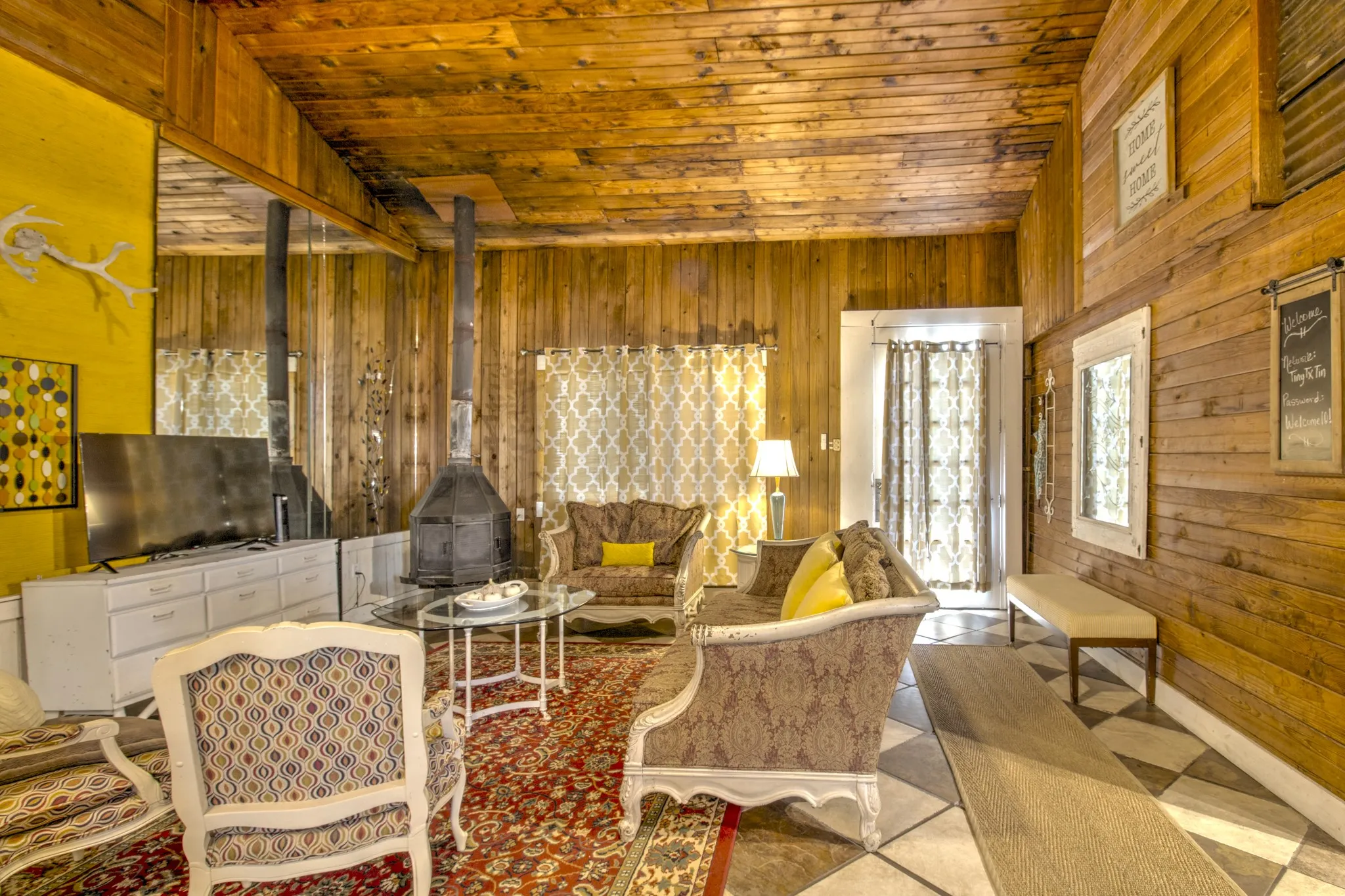 Warm and Welcoming space!