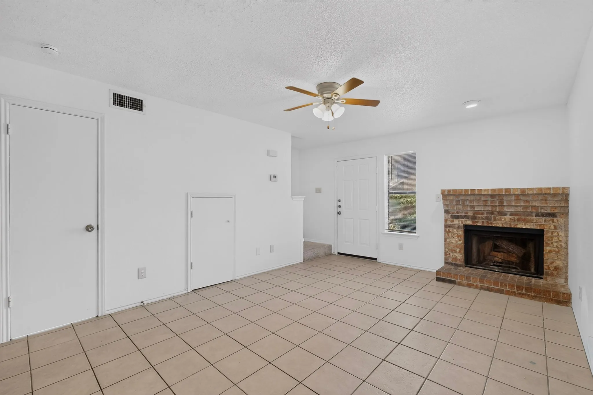 Quadruplex For Sale in Dallas County , 2105 W Walnut Street A, B, C, D, Garland, Texas 75042, 8 Bedroom, 5 Bathroom, 4 Garage spaces, 3,900 Sqft, built in 1984, mls#21305127, Real Estate Agent in Garland, Homes For Sale in Dallas county, Homes For Sale in Garland, Realtor in Garland Texas, Real Estate Brokerage Independent Realty Texas, Luminita Cordes Realtor