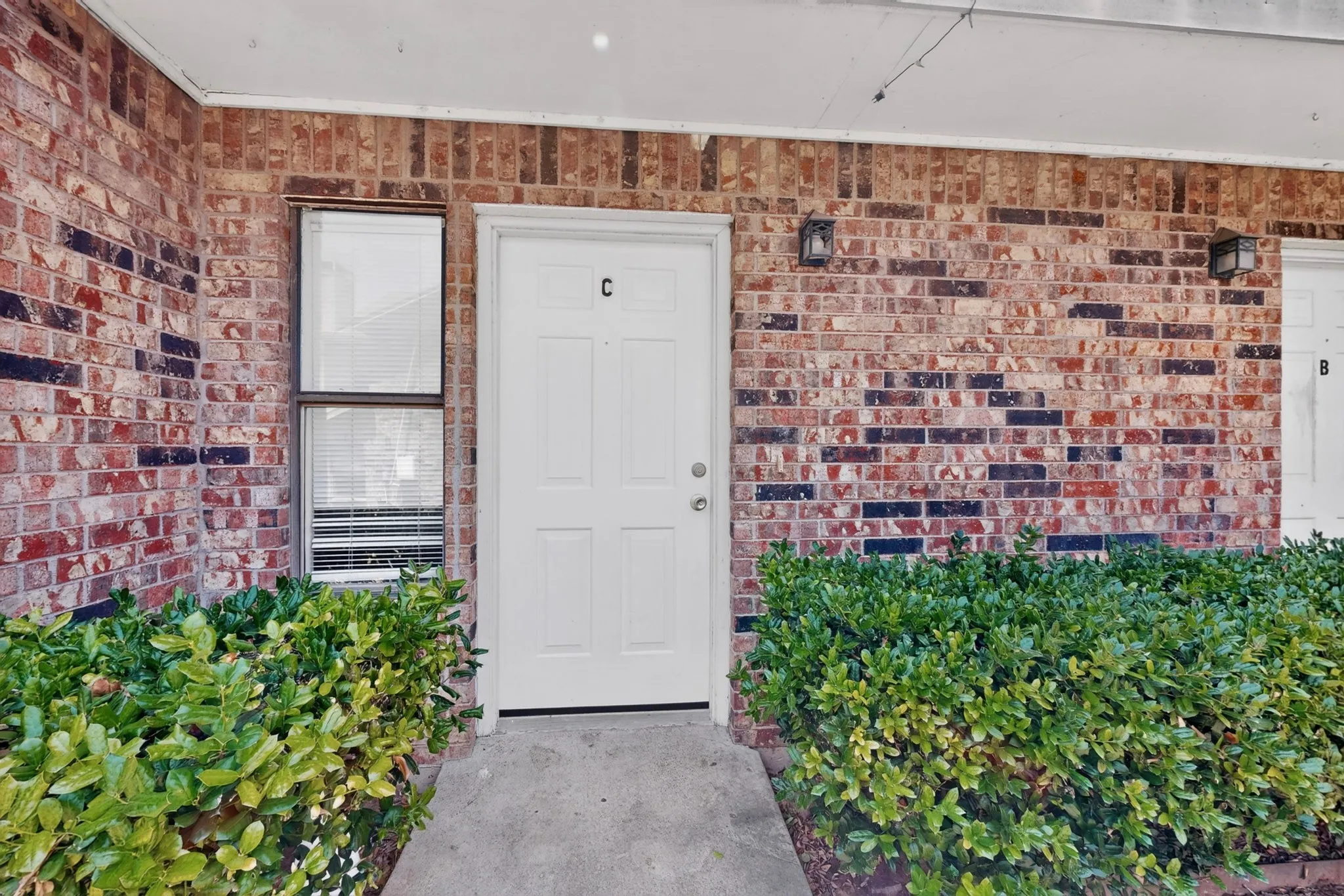 Quadruplex For Sale in Dallas County , 2105 W Walnut Street A, B, C, D, Garland, Texas 75042, 8 Bedroom, 5 Bathroom, 4 Garage spaces, 3,900 Sqft, built in 1984, mls#21305127, Real Estate Agent in Garland, Homes For Sale in Dallas county, Homes For Sale in Garland, Realtor in Garland Texas, Real Estate Brokerage Independent Realty Texas, Luminita Cordes Realtor