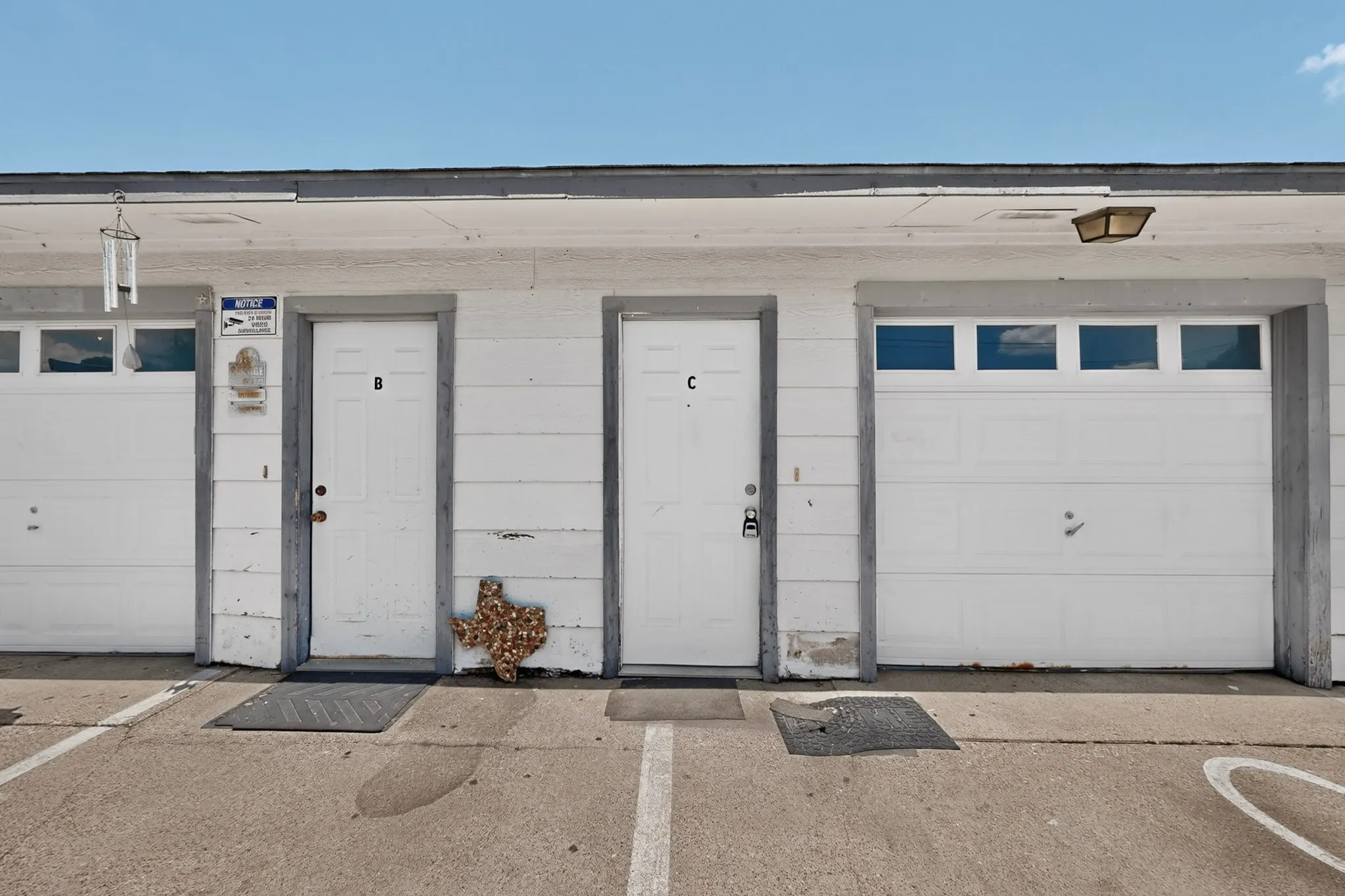 Quadruplex For Sale in Dallas County , 2105 W Walnut Street A, B, C, D, Garland, Texas 75042, 8 Bedroom, 5 Bathroom, 4 Garage spaces, 3,900 Sqft, built in 1984, mls#21305127, Real Estate Agent in Garland, Homes For Sale in Dallas county, Homes For Sale in Garland, Realtor in Garland Texas, Real Estate Brokerage Independent Realty Texas, Luminita Cordes Realtor