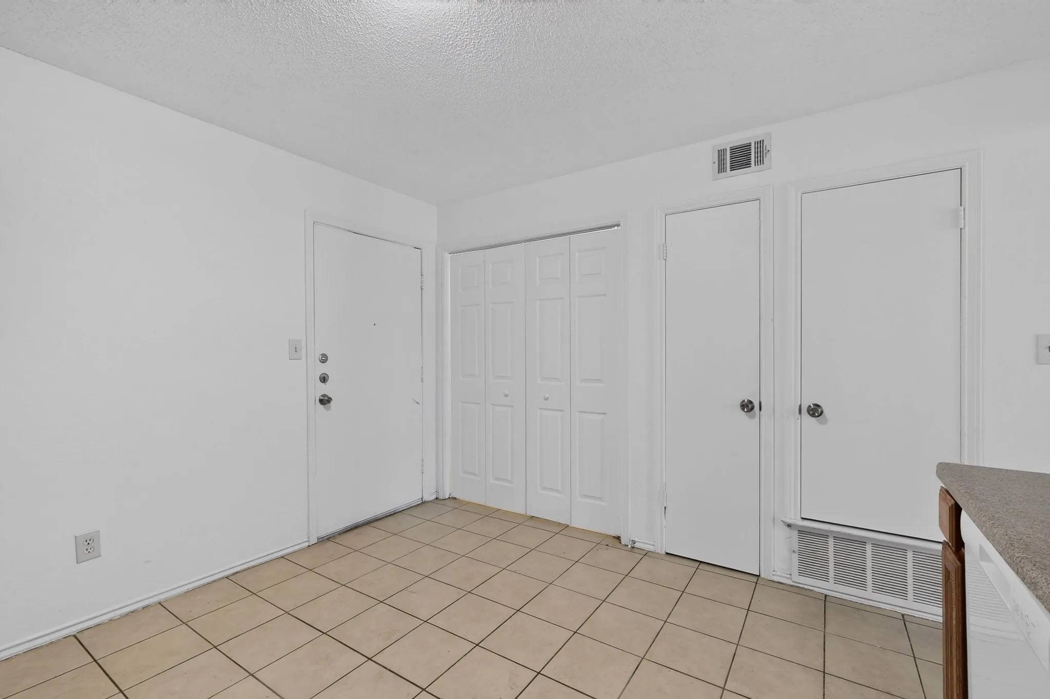Quadruplex For Sale in Dallas County , 2105 W Walnut Street A, B, C, D, Garland, Texas 75042, 8 Bedroom, 5 Bathroom, 4 Garage spaces, 3,900 Sqft, built in 1984, mls#21305127, Real Estate Agent in Garland, Homes For Sale in Dallas county, Homes For Sale in Garland, Realtor in Garland Texas, Real Estate Brokerage Independent Realty Texas, Luminita Cordes Realtor