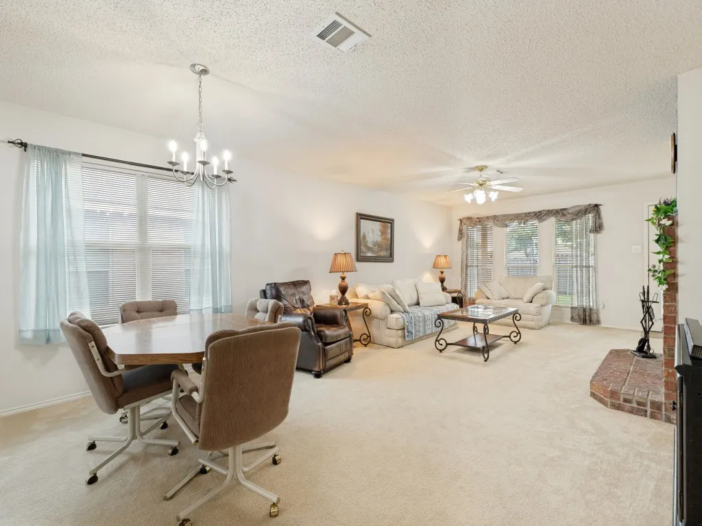 Single Family Residence For Sale in Collin County , 9809 Nixon Drive, Mc Kinney, Texas 75072, 3 Bedroom, 2 Bathroom, 2 Garage spaces, 1,815 Sqft, built in 2003, mls#21331926, Real Estate Agent in Mc Kinney, Homes For Sale in Collin county, Homes For Sale in Mc Kinney, Realtor in Mc Kinney Texas, Real Estate Brokerage Independent Realty Texas, Luminita Cordes Realtor