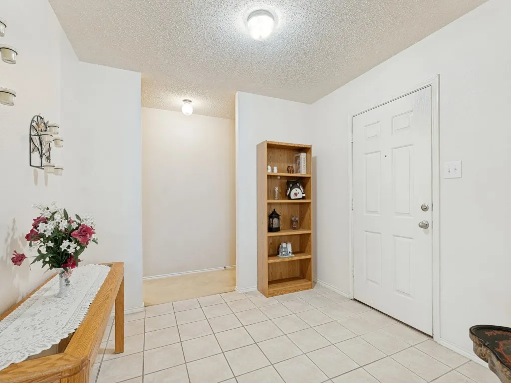 Single Family Residence For Sale in Collin County , 9809 Nixon Drive, Mc Kinney, Texas 75072, 3 Bedroom, 2 Bathroom, 2 Garage spaces, 1,815 Sqft, built in 2003, mls#21331926, Real Estate Agent in Mc Kinney, Homes For Sale in Collin county, Homes For Sale in Mc Kinney, Realtor in Mc Kinney Texas, Real Estate Brokerage Independent Realty Texas, Luminita Cordes Realtor