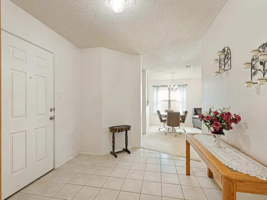 Single Family Residence For Sale in Collin County , 9809 Nixon Drive, Mc Kinney, Texas 75072, 3 Bedroom, 2 Bathroom, 2 Garage spaces, 1,815 Sqft, built in 2003, mls#21331926, Real Estate Agent in Mc Kinney, Homes For Sale in Collin county, Homes For Sale in Mc Kinney, Realtor in Mc Kinney Texas, Real Estate Brokerage Independent Realty Texas, Luminita Cordes Realtor