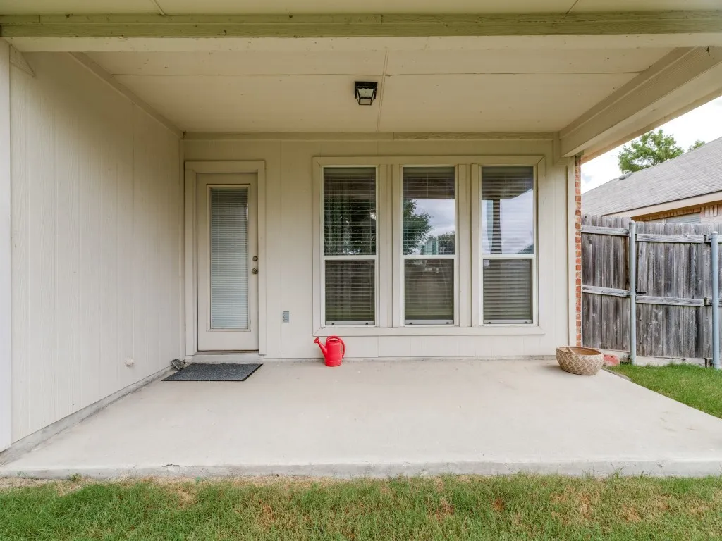 Single Family Residence For Sale in Collin County , 9809 Nixon Drive, Mc Kinney, Texas 75072, 3 Bedroom, 2 Bathroom, 2 Garage spaces, 1,815 Sqft, built in 2003, mls#21331926, Real Estate Agent in Mc Kinney, Homes For Sale in Collin county, Homes For Sale in Mc Kinney, Realtor in Mc Kinney Texas, Real Estate Brokerage Independent Realty Texas, Luminita Cordes Realtor