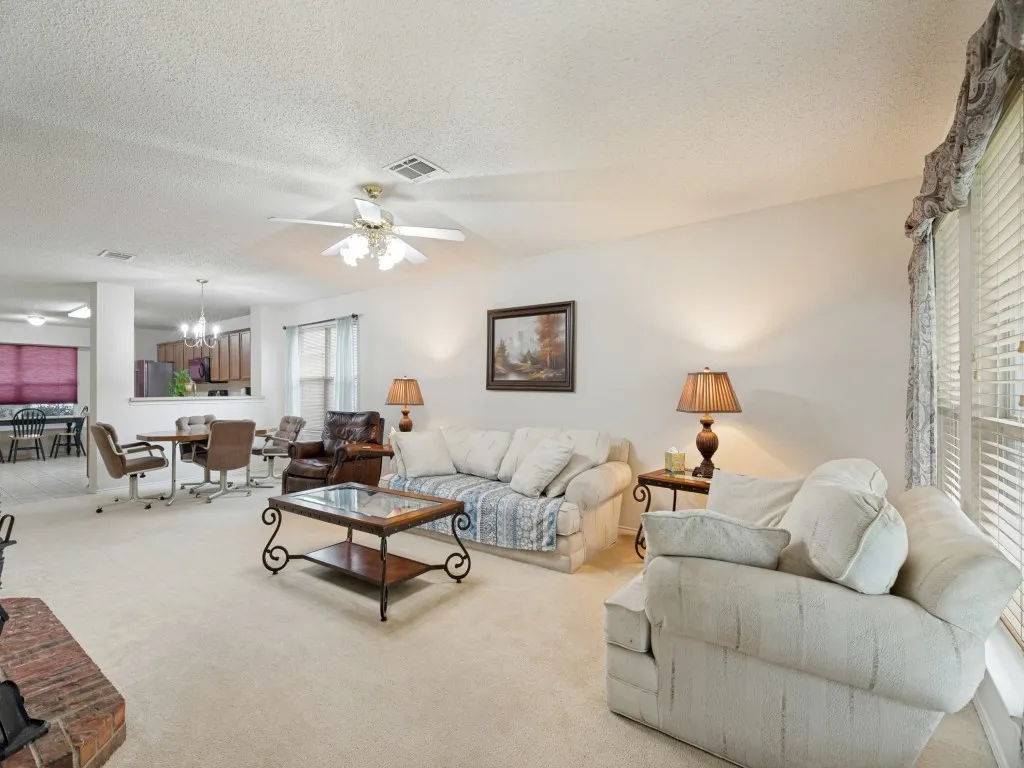 Single Family Residence For Sale in Collin County , 9809 Nixon Drive, Mc Kinney, Texas 75072, 3 Bedroom, 2 Bathroom, 2 Garage spaces, 1,815 Sqft, built in 2003, mls#21331926, Real Estate Agent in Mc Kinney, Homes For Sale in Collin county, Homes For Sale in Mc Kinney, Realtor in Mc Kinney Texas, Real Estate Brokerage Independent Realty Texas, Luminita Cordes Realtor