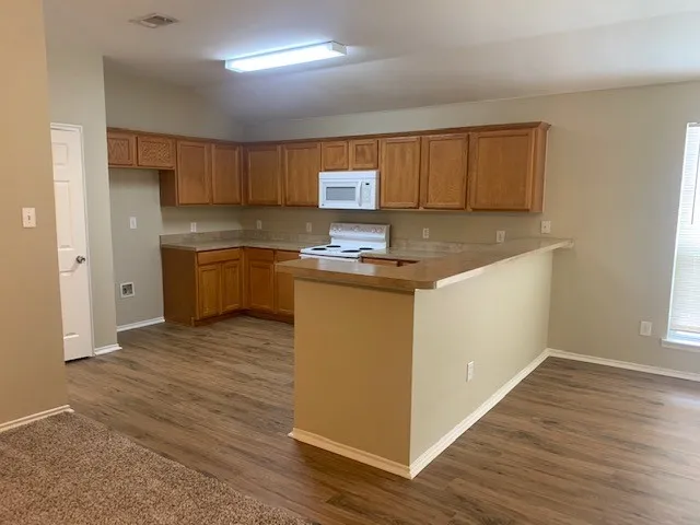 Single Family Residence For Sale in Collin County , 721 Bamboo Drive, Anna, Texas 75409, 3 Bedrooms, 2 Bathrooms, 2 Garage spaces, 1,490 Sqft, built in 2005, Price $289,500, mls#21327893, Real Estate Agent in Anna, Homes For Sale in Collin county, Homes For Sale in Anna, Realtor in Anna Texas, Real Estate Brokerage Independent Realty Texas, Luminita Cordes Realtor