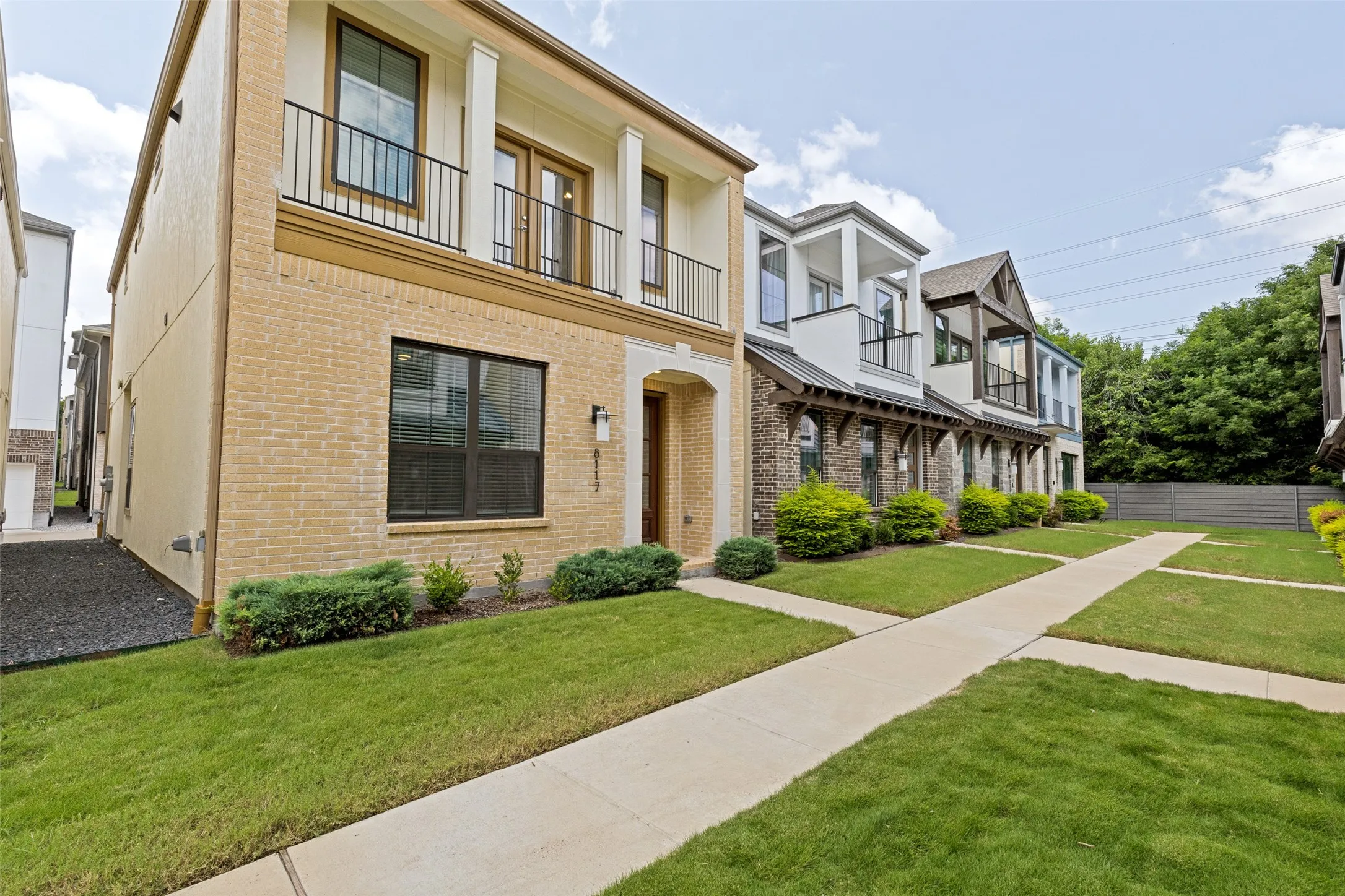 Single Family Residence For Rent in Dallas County , 8117 Radnor Road, Dallas, Texas 75231, 3 Bedroom, 3 Bathroom, 2 Garage spaces, 1,670 Sqft, built in 2023, mls#21331987, Real Estate Agent in Dallas, Homes For Rent in Dallas county, Homes For Rent in Dallas, Realtor in Dallas Texas, Real Estate Brokerage Independent Realty Texas, Luminita Cordes Realtor