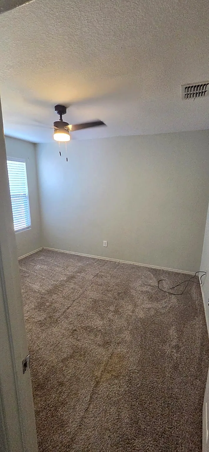 Single Family Residence For Sale in Denton County , 1452 Waterford Drive, Little Elm, Texas 75068, 4 Bedroom, 3 Bathroom, 2 Garage spaces, 2,792 Sqft, built in 2005, mls#21331990, Real Estate Agent in Little Elm, Homes For Sale in Denton county, Homes For Sale in Little Elm, Realtor in Little Elm Texas, Real Estate Brokerage Independent Realty Texas, Luminita Cordes Realtor
