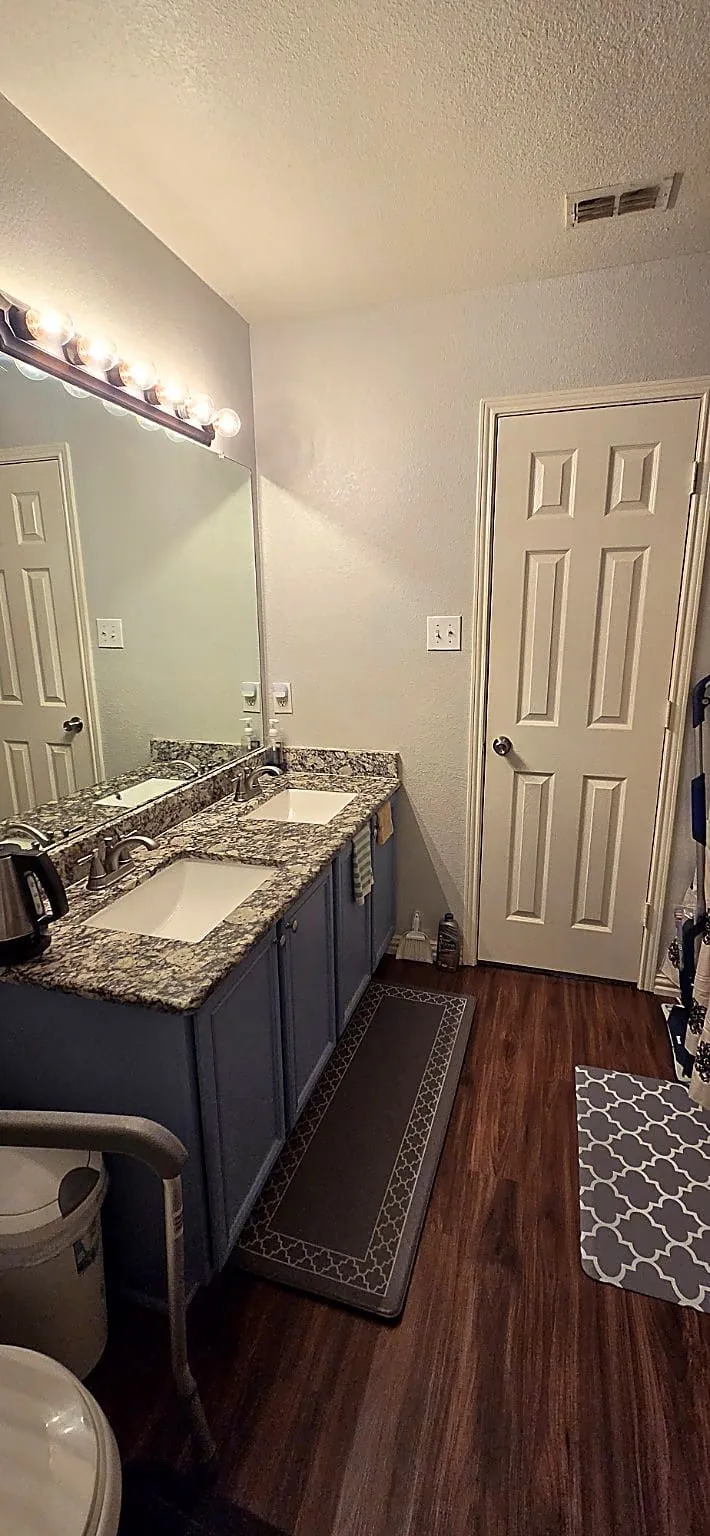 Single Family Residence For Sale in Denton County , 1452 Waterford Drive, Little Elm, Texas 75068, 4 Bedroom, 3 Bathroom, 2 Garage spaces, 2,792 Sqft, built in 2005, mls#21331990, Real Estate Agent in Little Elm, Homes For Sale in Denton county, Homes For Sale in Little Elm, Realtor in Little Elm Texas, Real Estate Brokerage Independent Realty Texas, Luminita Cordes Realtor
