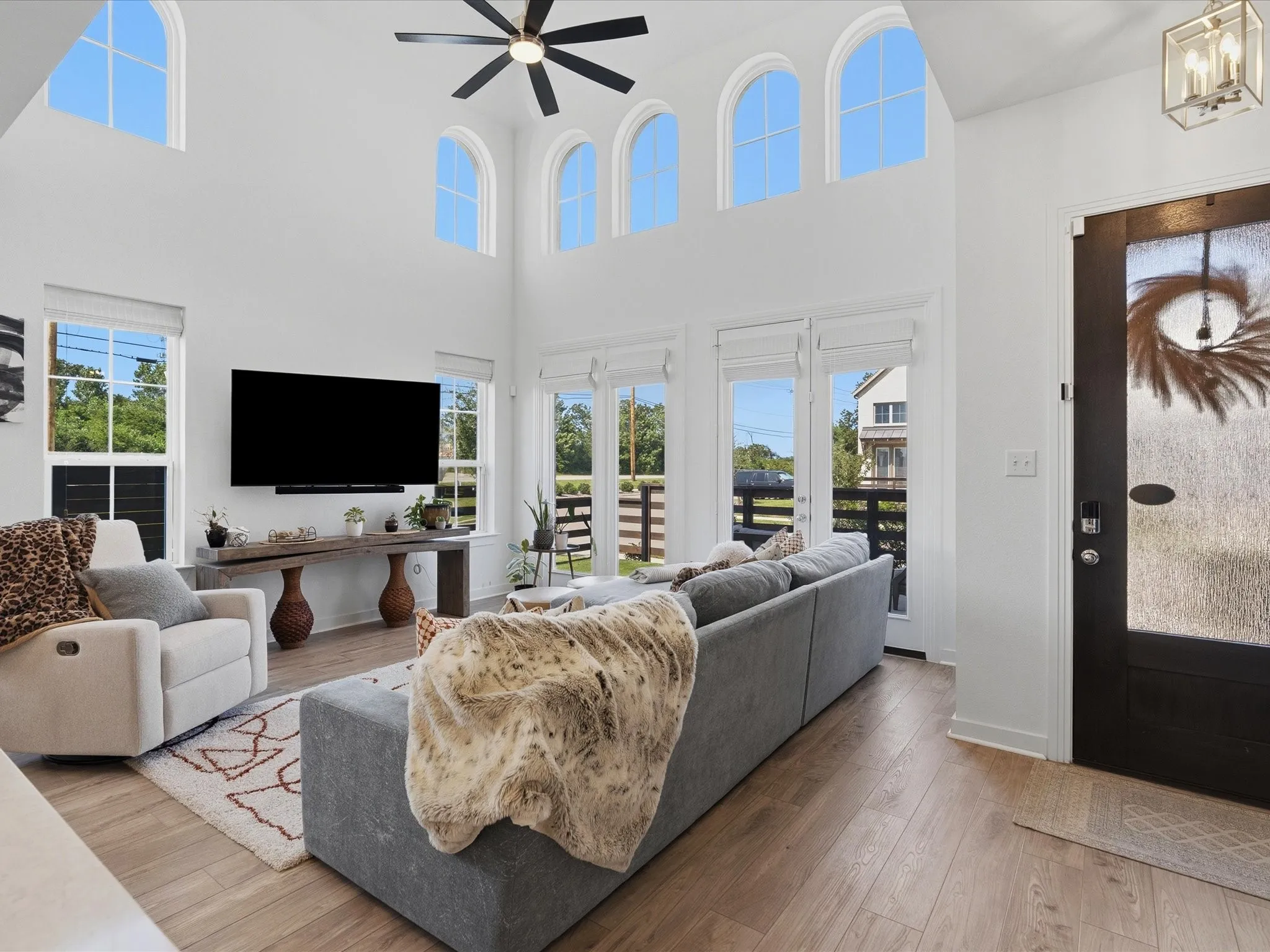 Single Family Residence For Sale in Grayson County , 3700 Queen Road, Sherman, Texas 75090, 3 Bedroom, 3 Bathroom, 2 Garage spaces, 1,809 Sqft, built in 2022, mls#21310274, Real Estate Agent in Sherman, Homes For Sale in Grayson county, Homes For Sale in Sherman, Realtor in Sherman Texas, Real Estate Brokerage Independent Realty Texas, Luminita Cordes Realtor