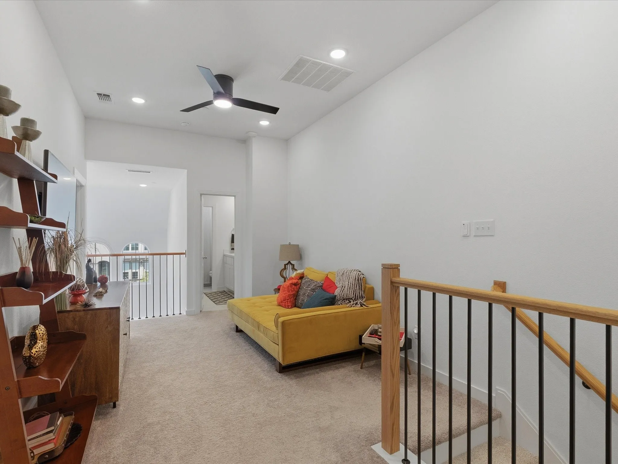 Single Family Residence For Sale in Grayson County , 3700 Queen Road, Sherman, Texas 75090, 3 Bedroom, 3 Bathroom, 2 Garage spaces, 1,809 Sqft, built in 2022, mls#21310274, Real Estate Agent in Sherman, Homes For Sale in Grayson county, Homes For Sale in Sherman, Realtor in Sherman Texas, Real Estate Brokerage Independent Realty Texas, Luminita Cordes Realtor