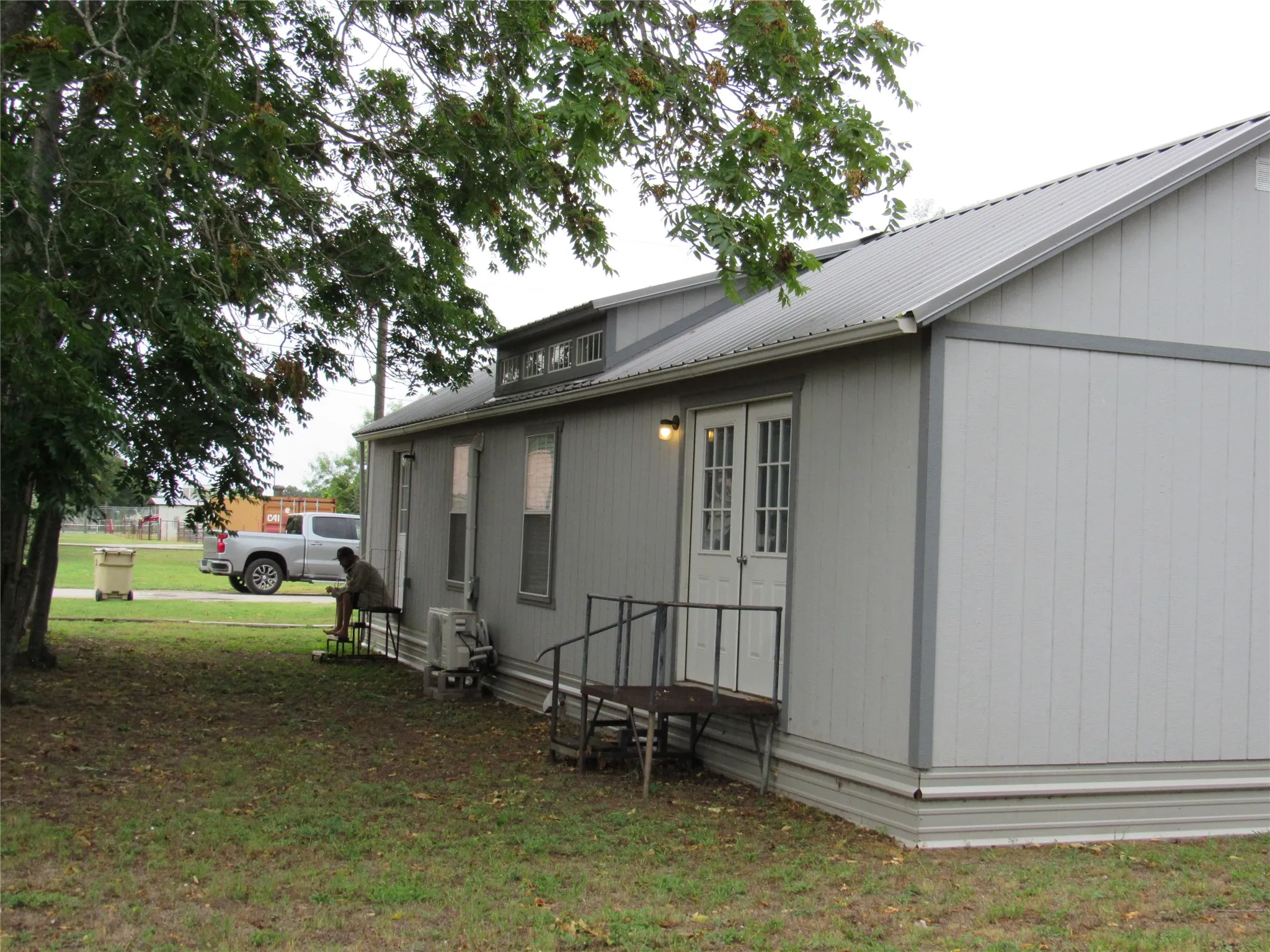 Free Standing Unit 3
