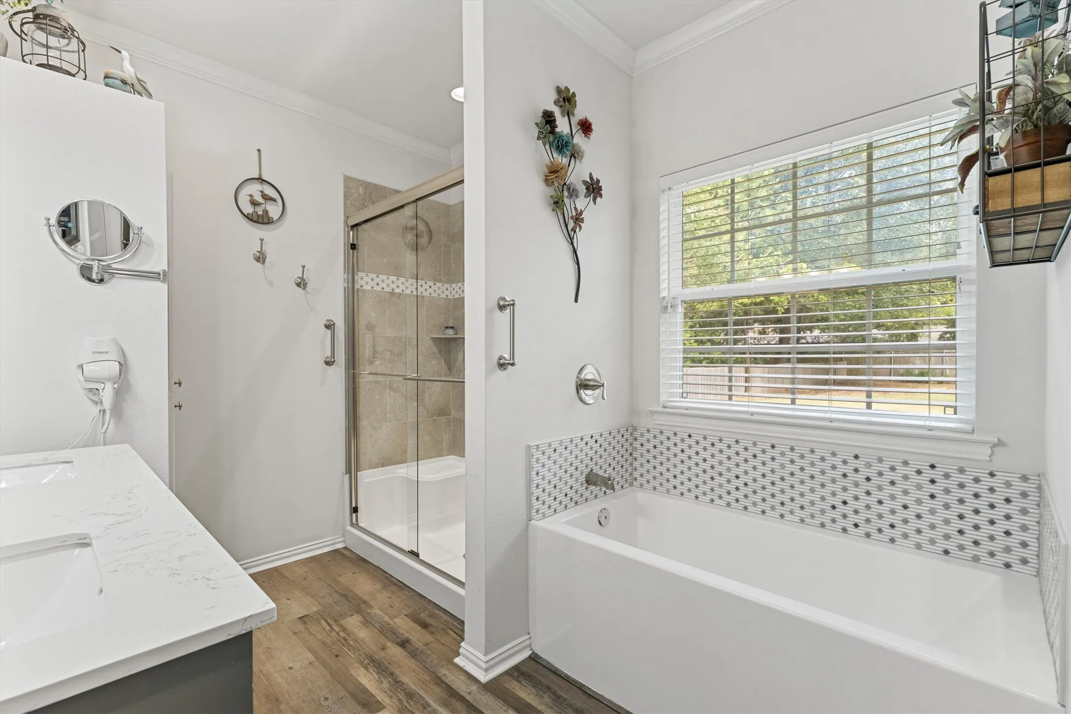 Single Family Residence For Sale in Kaufman County , 327 Walnut Street, Terrell, Texas 75160, 4 Bedroom, 2 Bathroom, 2 Garage spaces, 2,108 Sqft, built in 2020, mls#21326310, Real Estate Agent in Terrell, Homes For Sale in Kaufman county, Homes For Sale in Terrell, Realtor in Terrell Texas, Real Estate Brokerage Independent Realty Texas, Luminita Cordes Realtor