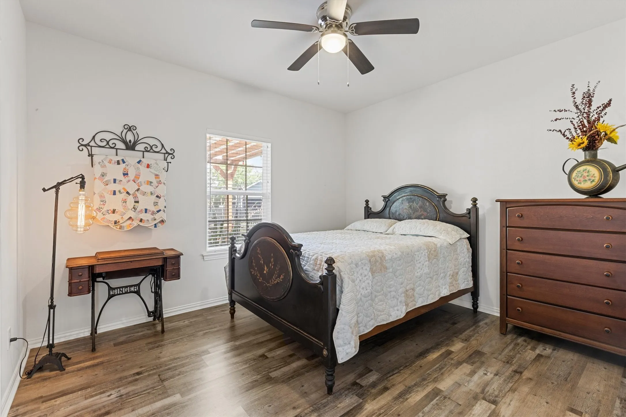 Single Family Residence For Sale in Kaufman County , 327 Walnut Street, Terrell, Texas 75160, 4 Bedroom, 2 Bathroom, 2 Garage spaces, 2,108 Sqft, built in 2020, mls#21326310, Real Estate Agent in Terrell, Homes For Sale in Kaufman county, Homes For Sale in Terrell, Realtor in Terrell Texas, Real Estate Brokerage Independent Realty Texas, Luminita Cordes Realtor
