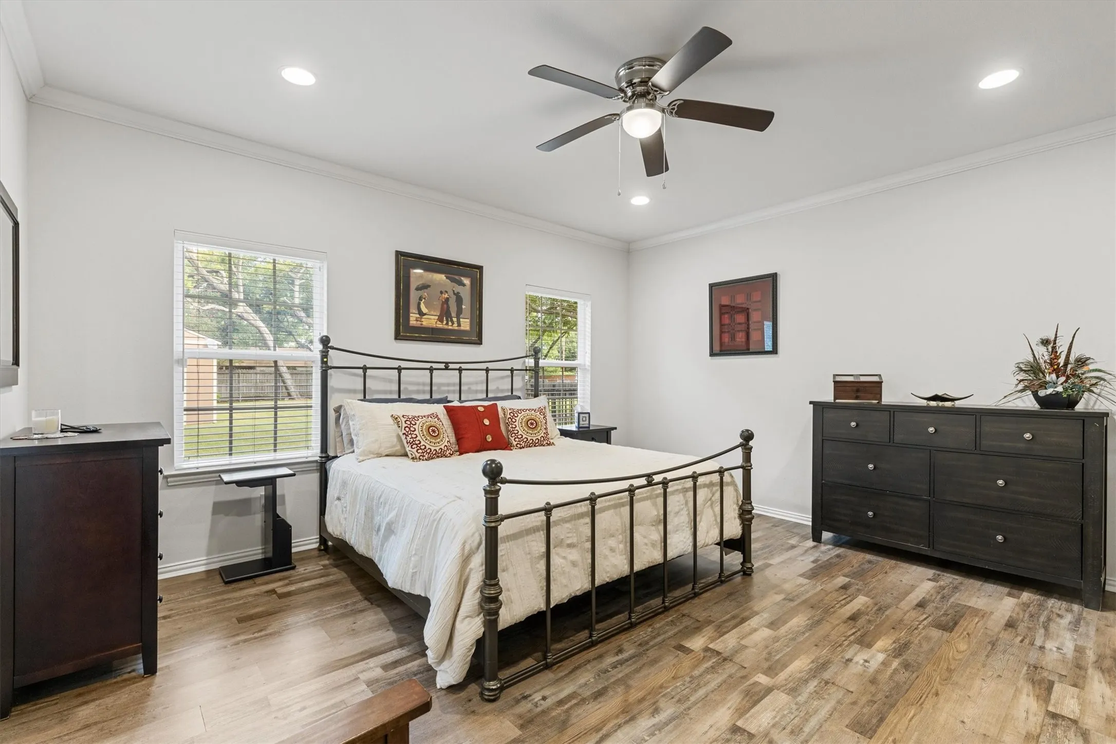 Single Family Residence For Sale in Kaufman County , 327 Walnut Street, Terrell, Texas 75160, 4 Bedroom, 2 Bathroom, 2 Garage spaces, 2,108 Sqft, built in 2020, mls#21326310, Real Estate Agent in Terrell, Homes For Sale in Kaufman county, Homes For Sale in Terrell, Realtor in Terrell Texas, Real Estate Brokerage Independent Realty Texas, Luminita Cordes Realtor