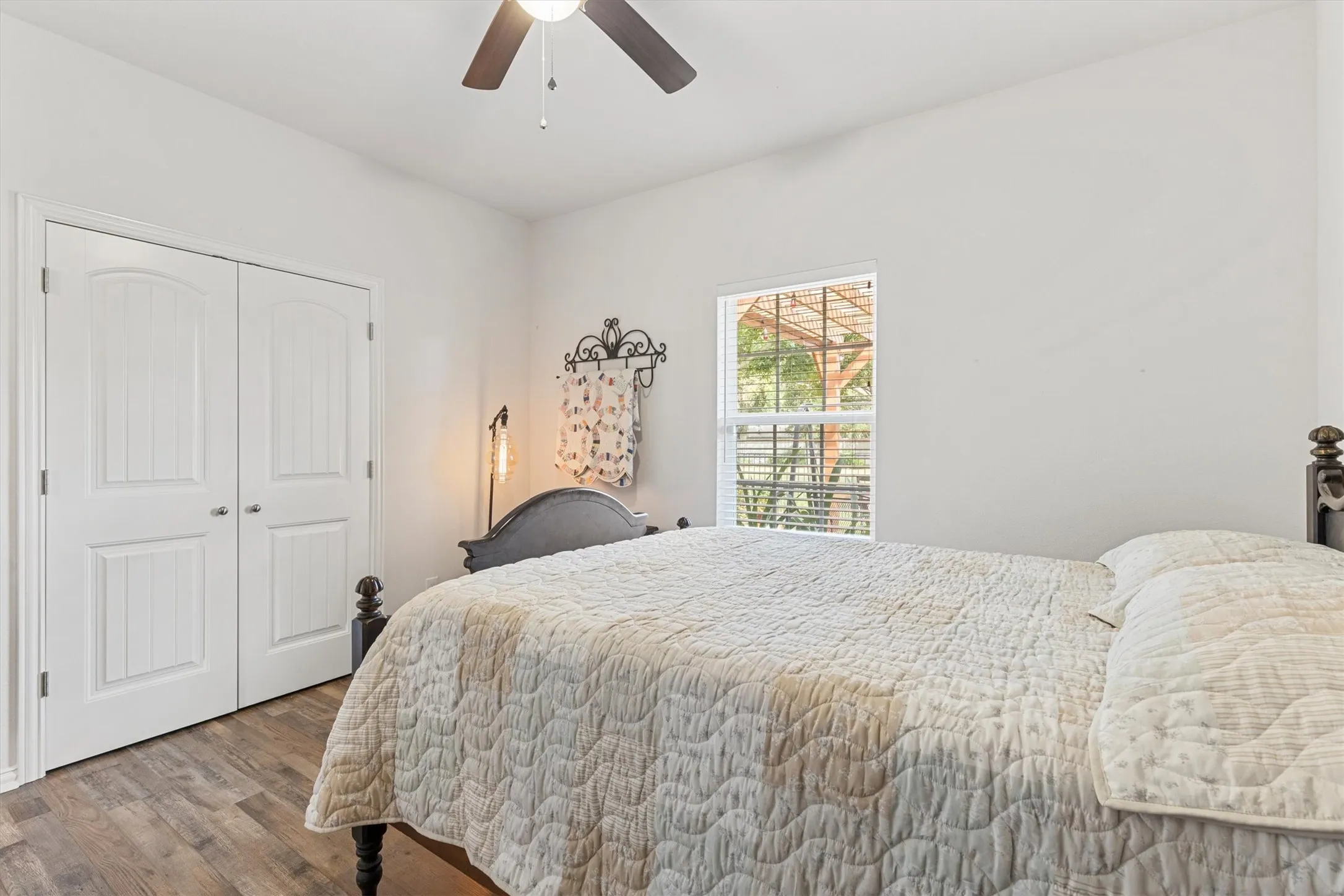 Single Family Residence For Sale in Kaufman County , 327 Walnut Street, Terrell, Texas 75160, 4 Bedroom, 2 Bathroom, 2 Garage spaces, 2,108 Sqft, built in 2020, mls#21326310, Real Estate Agent in Terrell, Homes For Sale in Kaufman county, Homes For Sale in Terrell, Realtor in Terrell Texas, Real Estate Brokerage Independent Realty Texas, Luminita Cordes Realtor