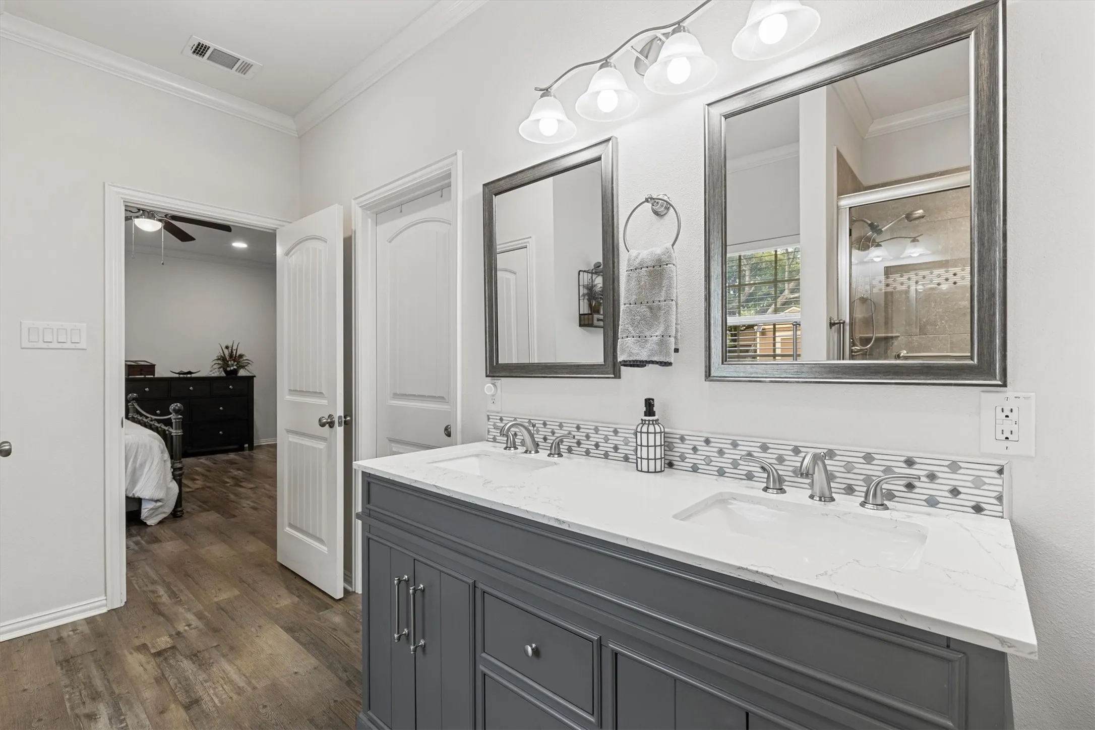 Single Family Residence For Sale in Kaufman County , 327 Walnut Street, Terrell, Texas 75160, 4 Bedroom, 2 Bathroom, 2 Garage spaces, 2,108 Sqft, built in 2020, mls#21326310, Real Estate Agent in Terrell, Homes For Sale in Kaufman county, Homes For Sale in Terrell, Realtor in Terrell Texas, Real Estate Brokerage Independent Realty Texas, Luminita Cordes Realtor
