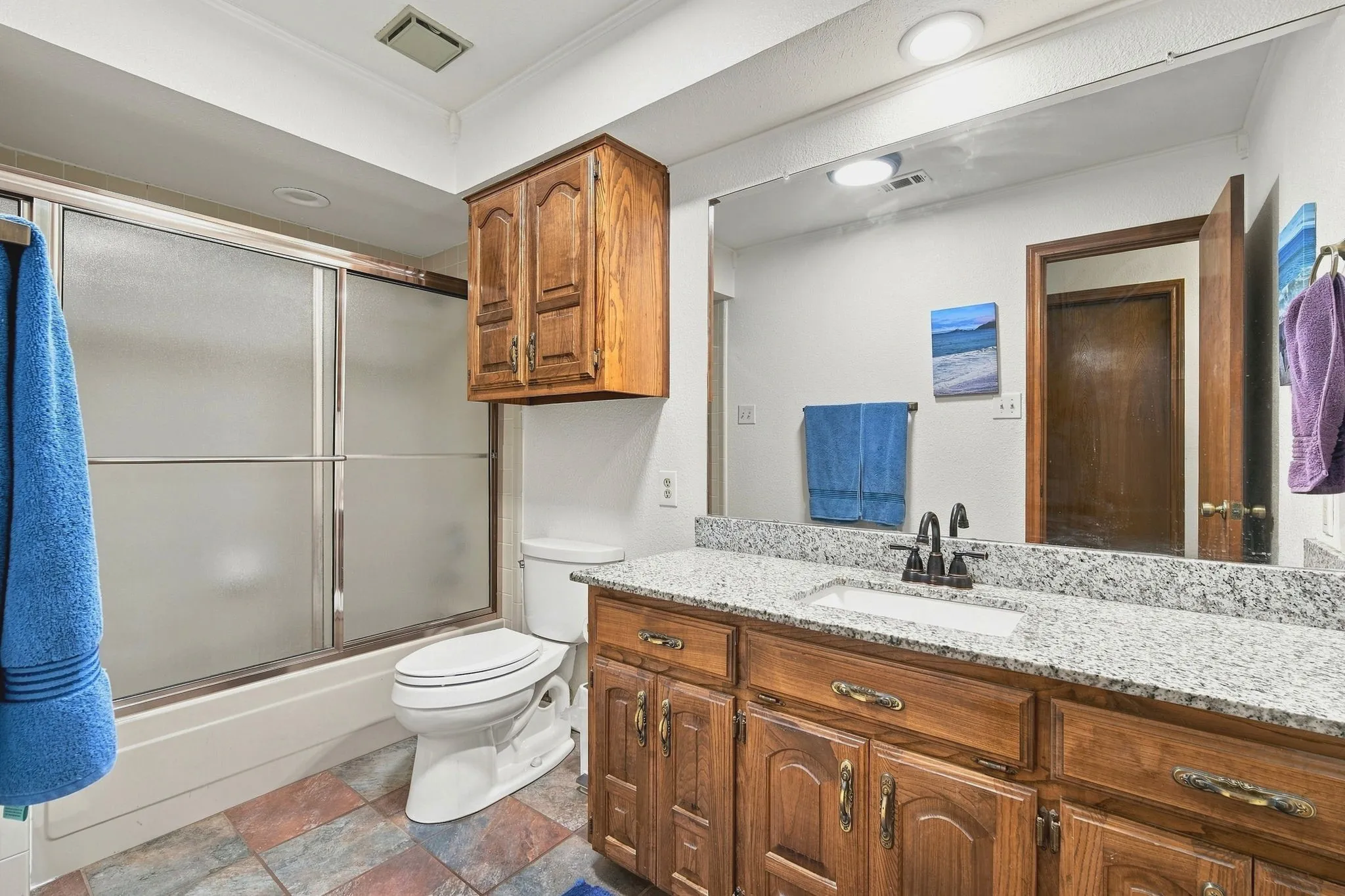 Single Family Residence For Sale in Ellis County , 115 Redman Lane, Waxahachie, Texas 75165, 3 Bedroom, 2 Bathroom, 2 Garage spaces, 1,728 Sqft, built in 1985, mls#21332004, Real Estate Agent in Waxahachie, Homes For Sale in Ellis county, Homes For Sale in Waxahachie, Realtor in Waxahachie Texas, Real Estate Brokerage Independent Realty Texas, Luminita Cordes Realtor
