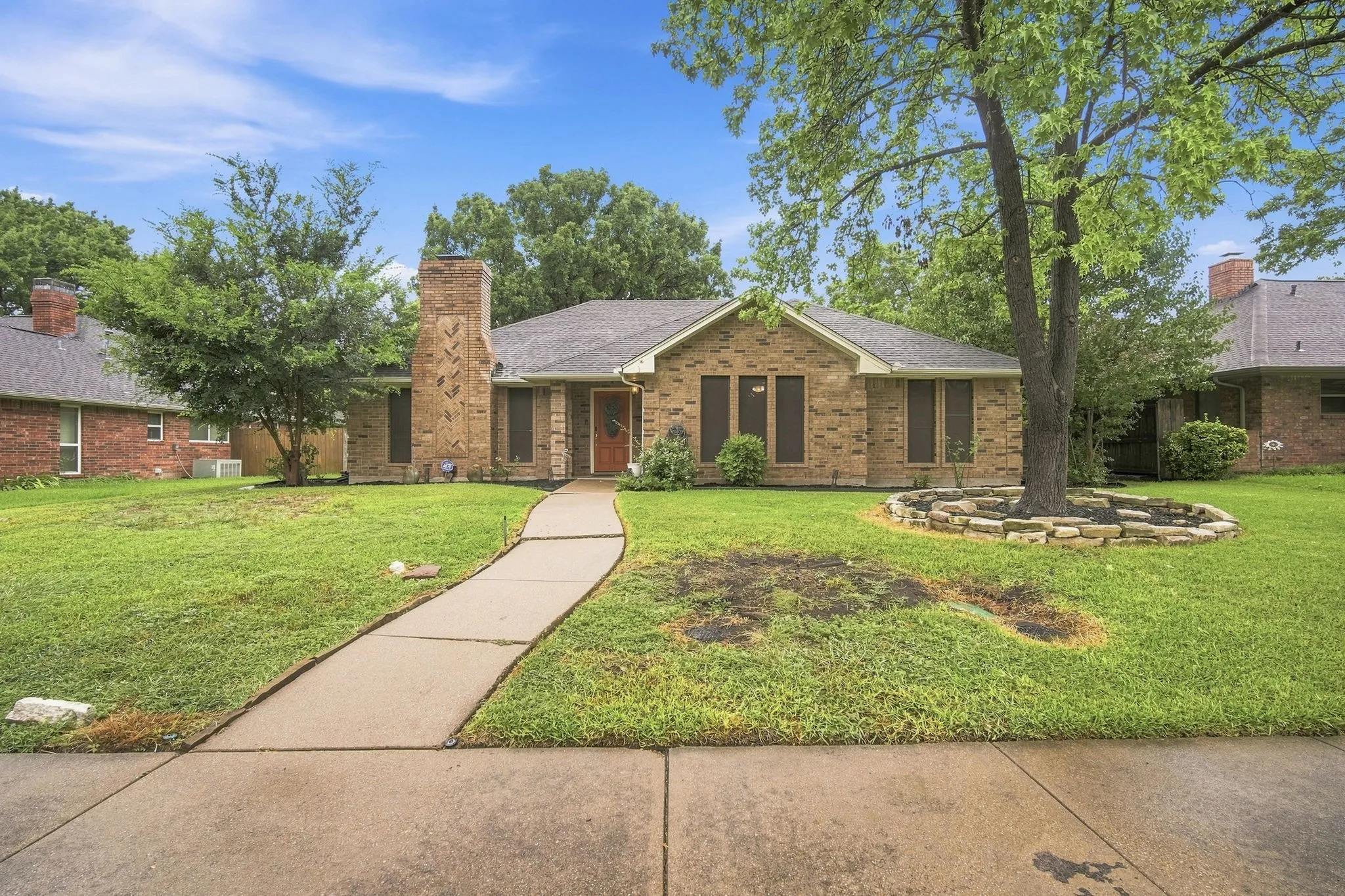Single Family Residence For Sale in Ellis County , 115 Redman Lane, Waxahachie, Texas 75165, 3 Bedroom, 2 Bathroom, 2 Garage spaces, 1,728 Sqft, built in 1985, mls#21332004, Real Estate Agent in Waxahachie, Homes For Sale in Ellis county, Homes For Sale in Waxahachie, Realtor in Waxahachie Texas, Real Estate Brokerage Independent Realty Texas, Luminita Cordes Realtor
