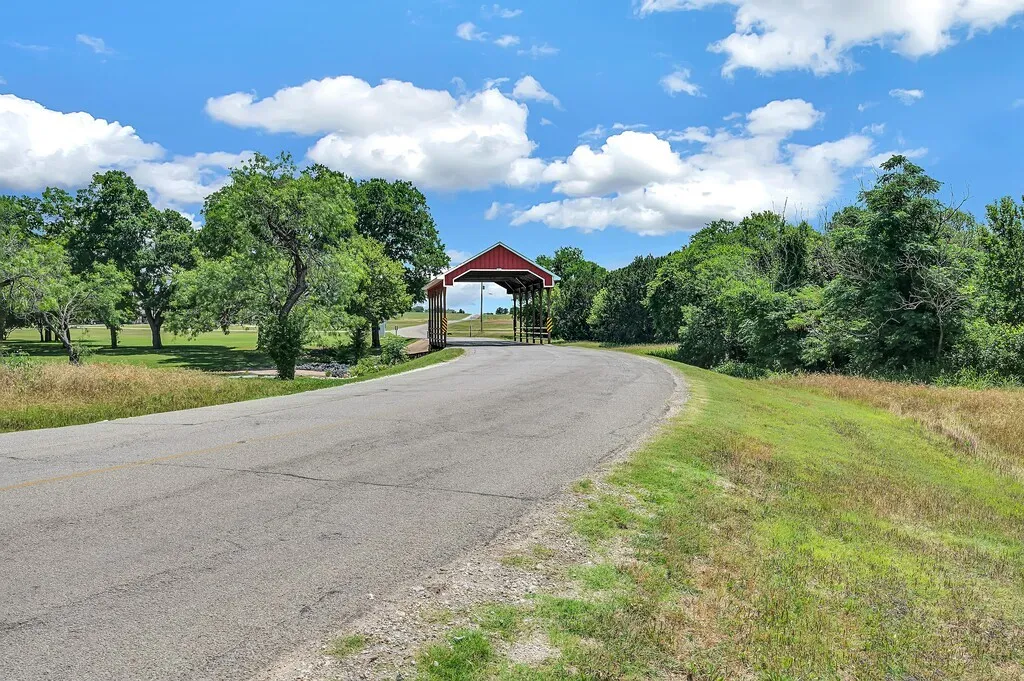 Unimproved Land For Sale in Hill County , 40080 Elmwood Drive, Whitney, Texas 76692, 0, 0, Garage spaces, 0 Sqft, built in 0, Price $6,000, mls#21331167, Real Estate Agent in Whitney, Homes For Sale in Hill county, Homes For Sale in Whitney, Realtor in Whitney Texas, Real Estate Brokerage Independent Realty Texas, Luminita Cordes Realtor