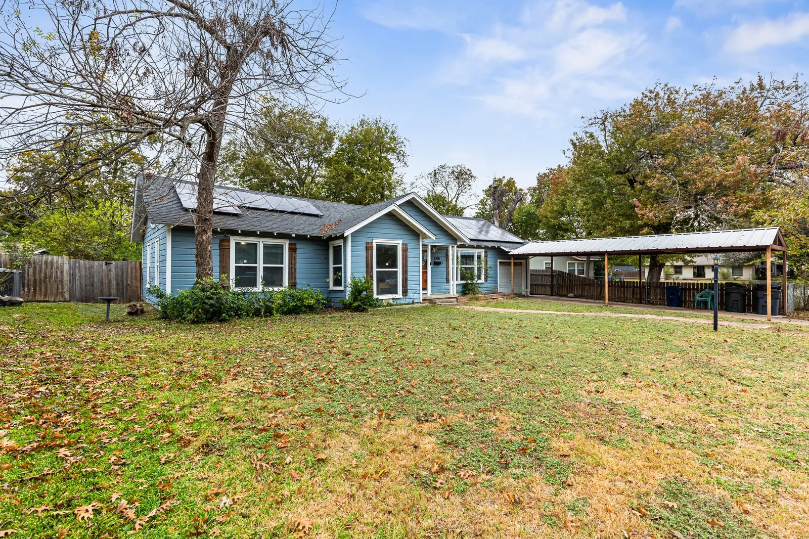 Single Family Residence For Sale in Mc Lennan County , 4205 Fort Avenue, Waco, Texas 76710, 3 Bedroom, 2 Bathroom, 1 Garage spaces, 1,280 Sqft, built in 1950, mls#21329447, Real Estate Agent in Waco, Homes For Sale in Mc Lennan county, Homes For Sale in Waco, Realtor in Waco Texas, Real Estate Brokerage Independent Realty Texas, Luminita Cordes Realtor
