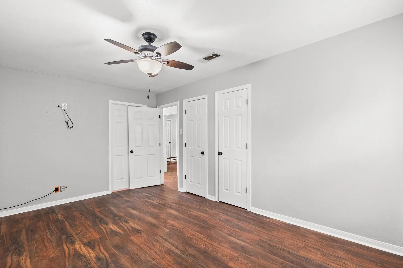 Single Family Residence For Sale in Mc Lennan County , 4205 Fort Avenue, Waco, Texas 76710, 3 Bedroom, 2 Bathroom, 1 Garage spaces, 1,280 Sqft, built in 1950, mls#21329447, Real Estate Agent in Waco, Homes For Sale in Mc Lennan county, Homes For Sale in Waco, Realtor in Waco Texas, Real Estate Brokerage Independent Realty Texas, Luminita Cordes Realtor