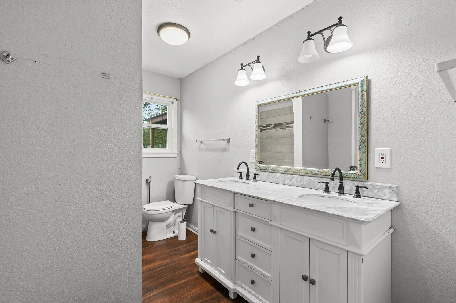 Single Family Residence For Sale in Mc Lennan County , 4205 Fort Avenue, Waco, Texas 76710, 3 Bedroom, 2 Bathroom, 1 Garage spaces, 1,280 Sqft, built in 1950, mls#21329447, Real Estate Agent in Waco, Homes For Sale in Mc Lennan county, Homes For Sale in Waco, Realtor in Waco Texas, Real Estate Brokerage Independent Realty Texas, Luminita Cordes Realtor