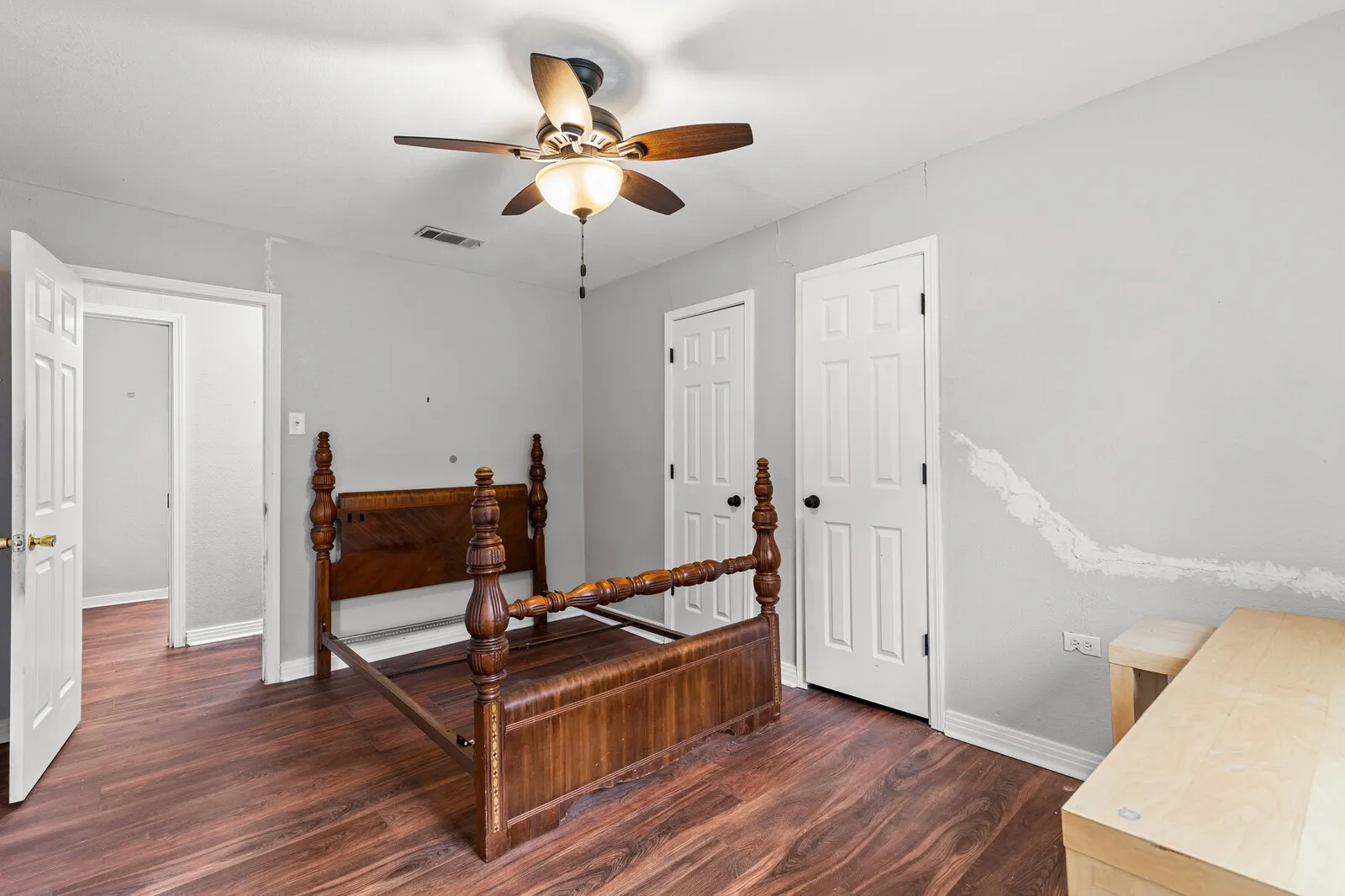 Single Family Residence For Sale in Mc Lennan County , 4205 Fort Avenue, Waco, Texas 76710, 3 Bedroom, 2 Bathroom, 1 Garage spaces, 1,280 Sqft, built in 1950, mls#21329447, Real Estate Agent in Waco, Homes For Sale in Mc Lennan county, Homes For Sale in Waco, Realtor in Waco Texas, Real Estate Brokerage Independent Realty Texas, Luminita Cordes Realtor