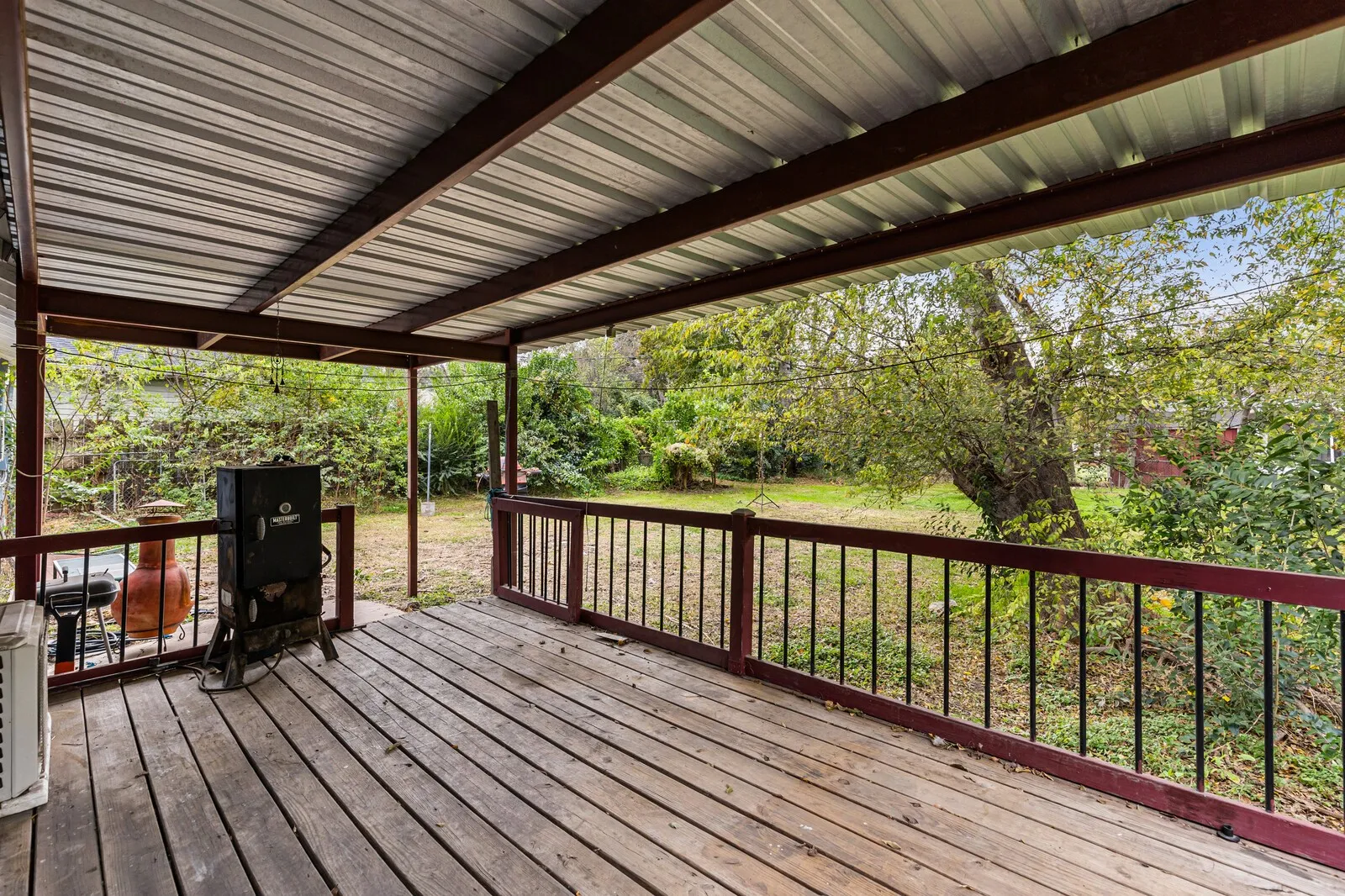 Single Family Residence For Sale in Mc Lennan County , 4205 Fort Avenue, Waco, Texas 76710, 3 Bedroom, 2 Bathroom, 1 Garage spaces, 1,280 Sqft, built in 1950, mls#21329447, Real Estate Agent in Waco, Homes For Sale in Mc Lennan county, Homes For Sale in Waco, Realtor in Waco Texas, Real Estate Brokerage Independent Realty Texas, Luminita Cordes Realtor