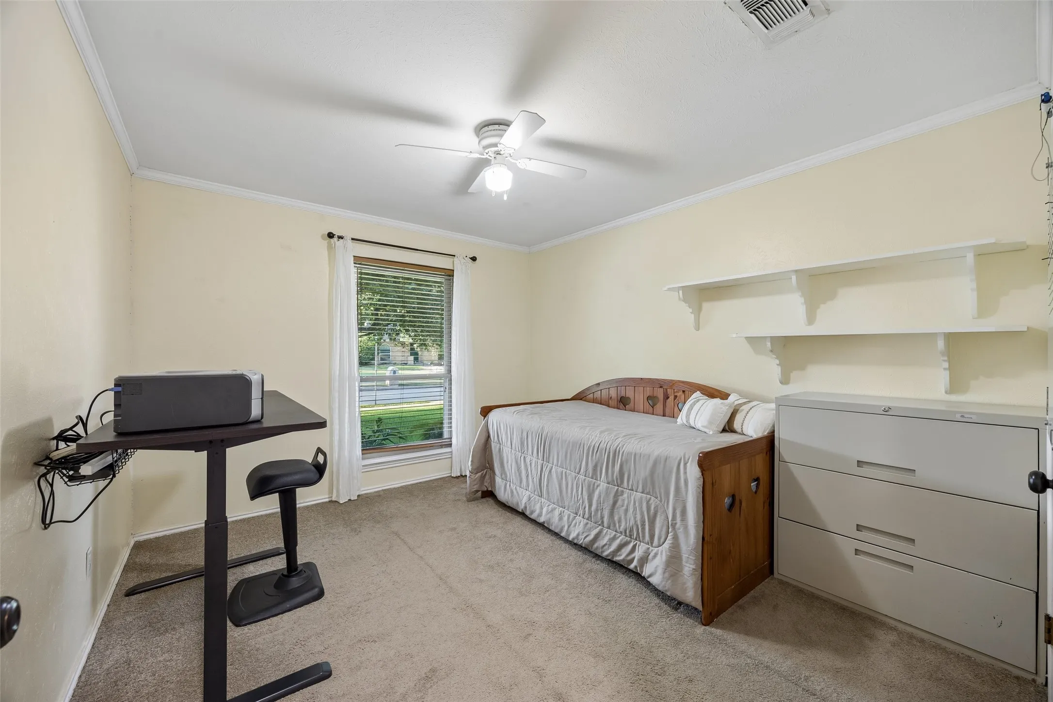 Guest room with walk in closet