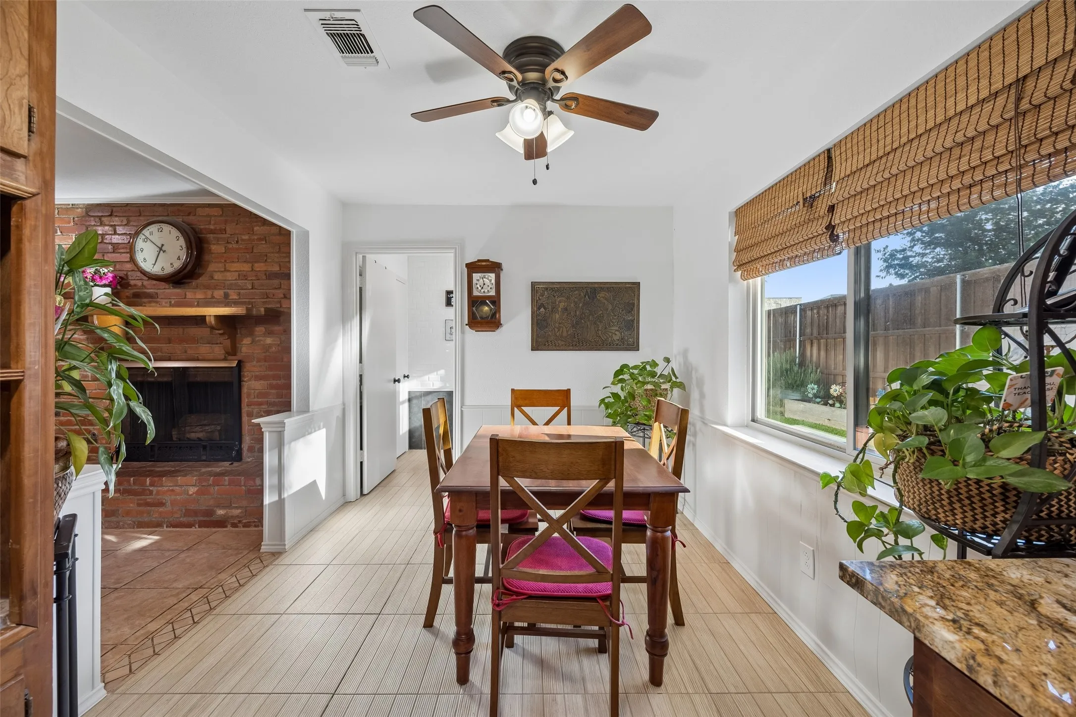 Single Family Residence For Sale in Collin County , 2104 Westlake Drive, Plano, Texas 75075, 3 Bedroom, 2 Bathroom, 2 Garage spaces, 1,879 Sqft, built in 1969, mls#21329502, Real Estate Agent in Plano, Homes For Sale in Collin county, Homes For Sale in Plano, Realtor in Plano Texas, Real Estate Brokerage Independent Realty Texas, Luminita Cordes Realtor