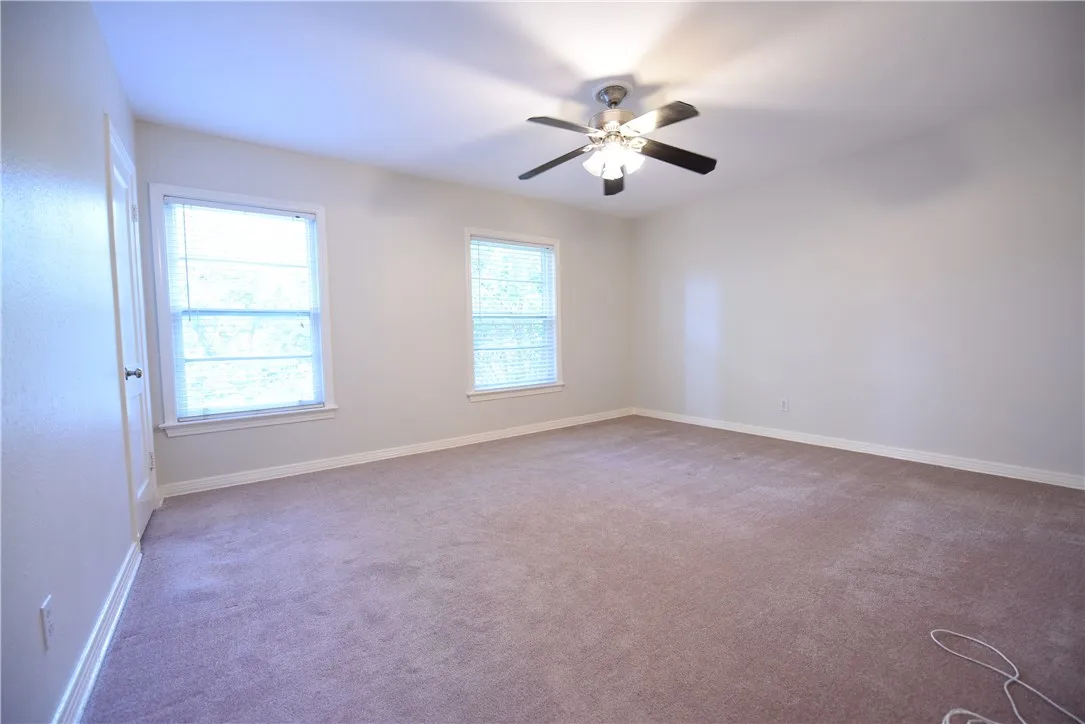 Condominium For Rent in Dallas County , 6357 Oriole Drive Q, Dallas, Texas 75209, 2 Bedroom, 2 Bathroom, Garage spaces, 1,029 Sqft, built in 1951, mls#21330934, Real Estate Agent in Dallas, Homes For Rent in Dallas county, Homes For Rent in Dallas, Realtor in Dallas Texas, Real Estate Brokerage Independent Realty Texas, Luminita Cordes Realtor