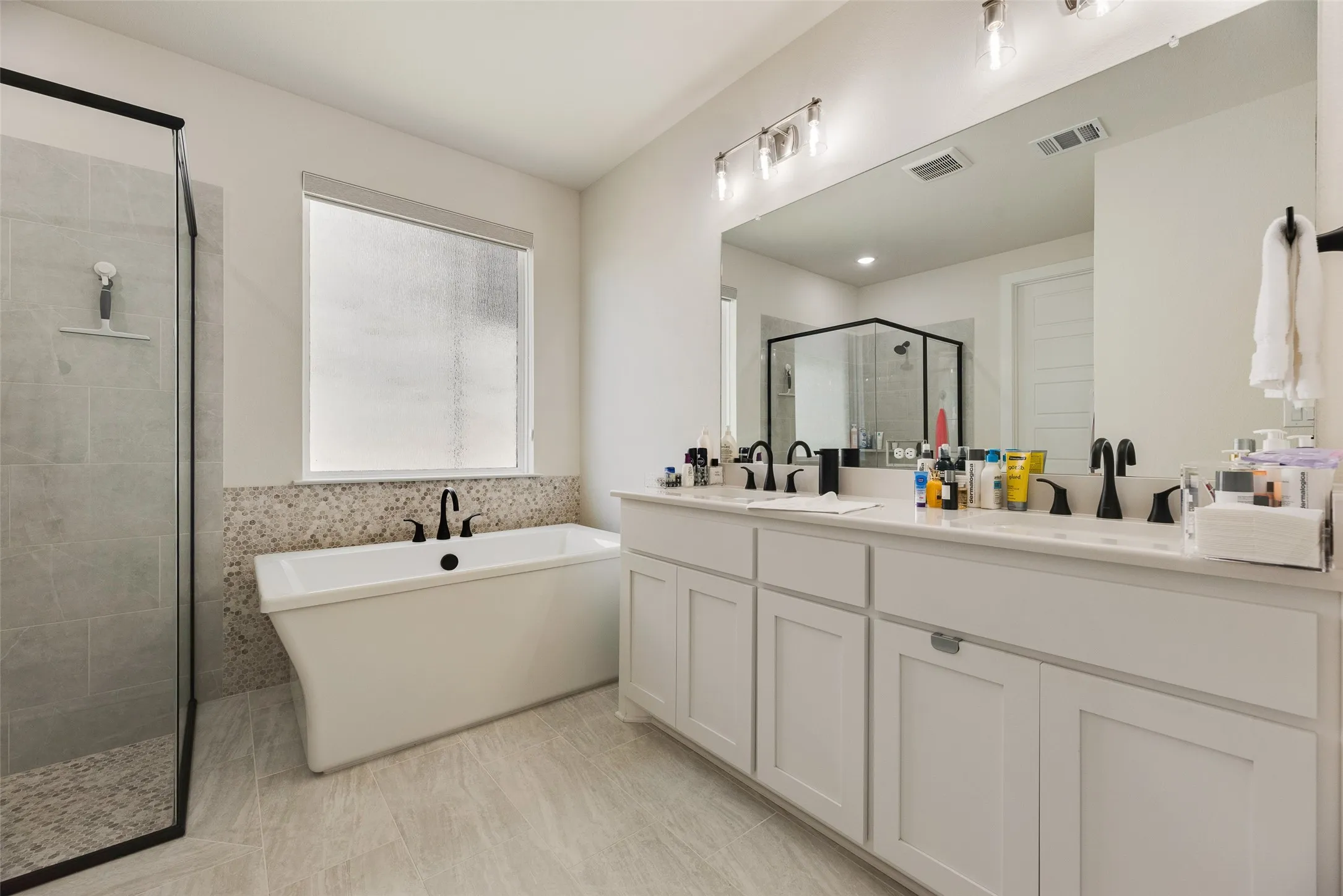 Single Family Residence For Rent in Collin County , 2059 Wimberley Drive, Prosper, Texas 75078, 4 Bedroom, 3 Bathroom, 2 Garage spaces, 2,923 Sqft, built in 2024, mls#21332031, Real Estate Agent in Prosper, Homes For Rent in Collin county, Homes For Rent in Prosper, Realtor in Prosper Texas, Real Estate Brokerage Independent Realty Texas, Luminita Cordes Realtor